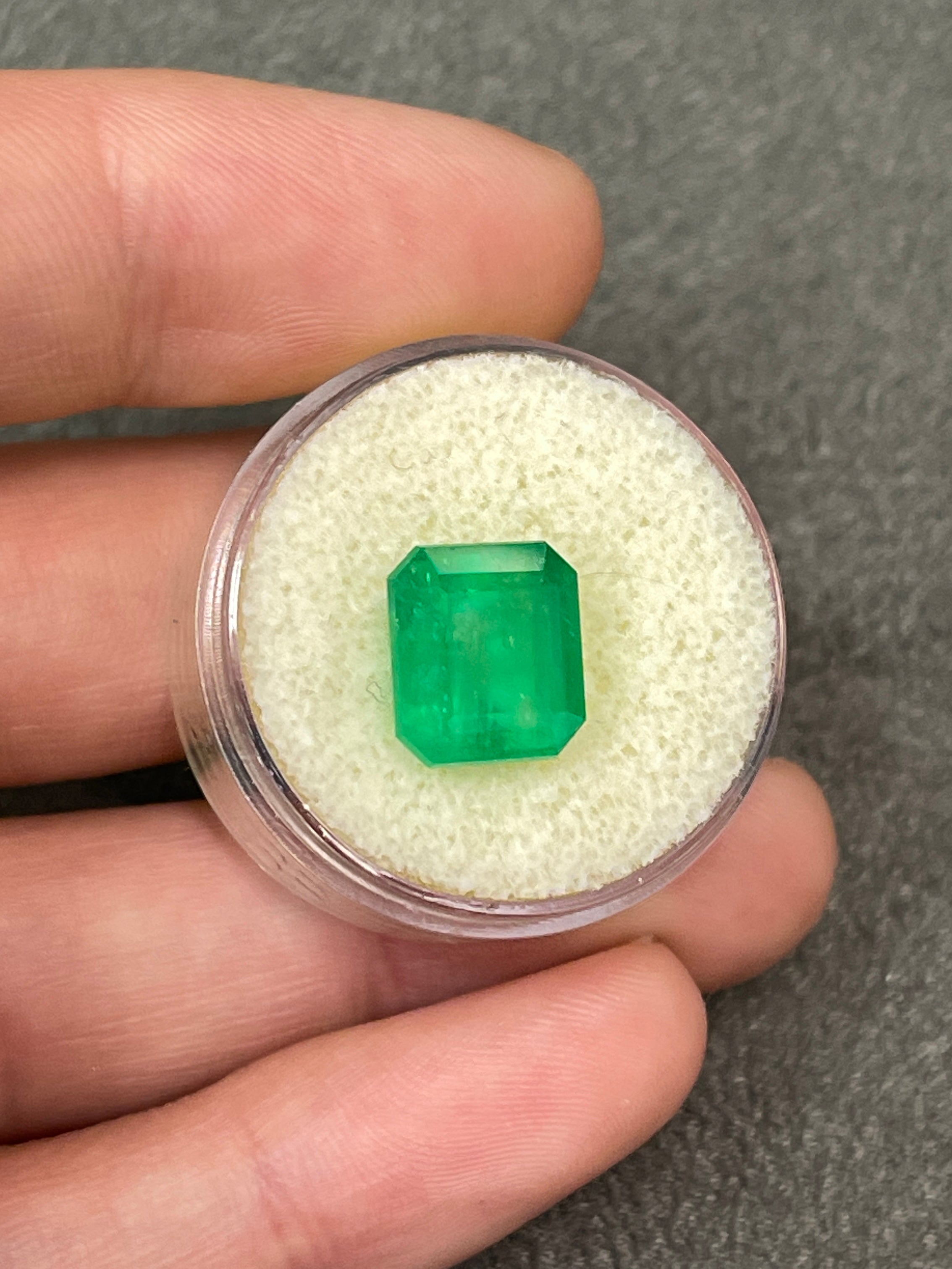 5.70 Carat Intense Yellowish Green Natural Loose Colombian Emerald - Chunky Emerald Cut Gemstone for Jewelry Making, Engagement Rings & Luxury Collections