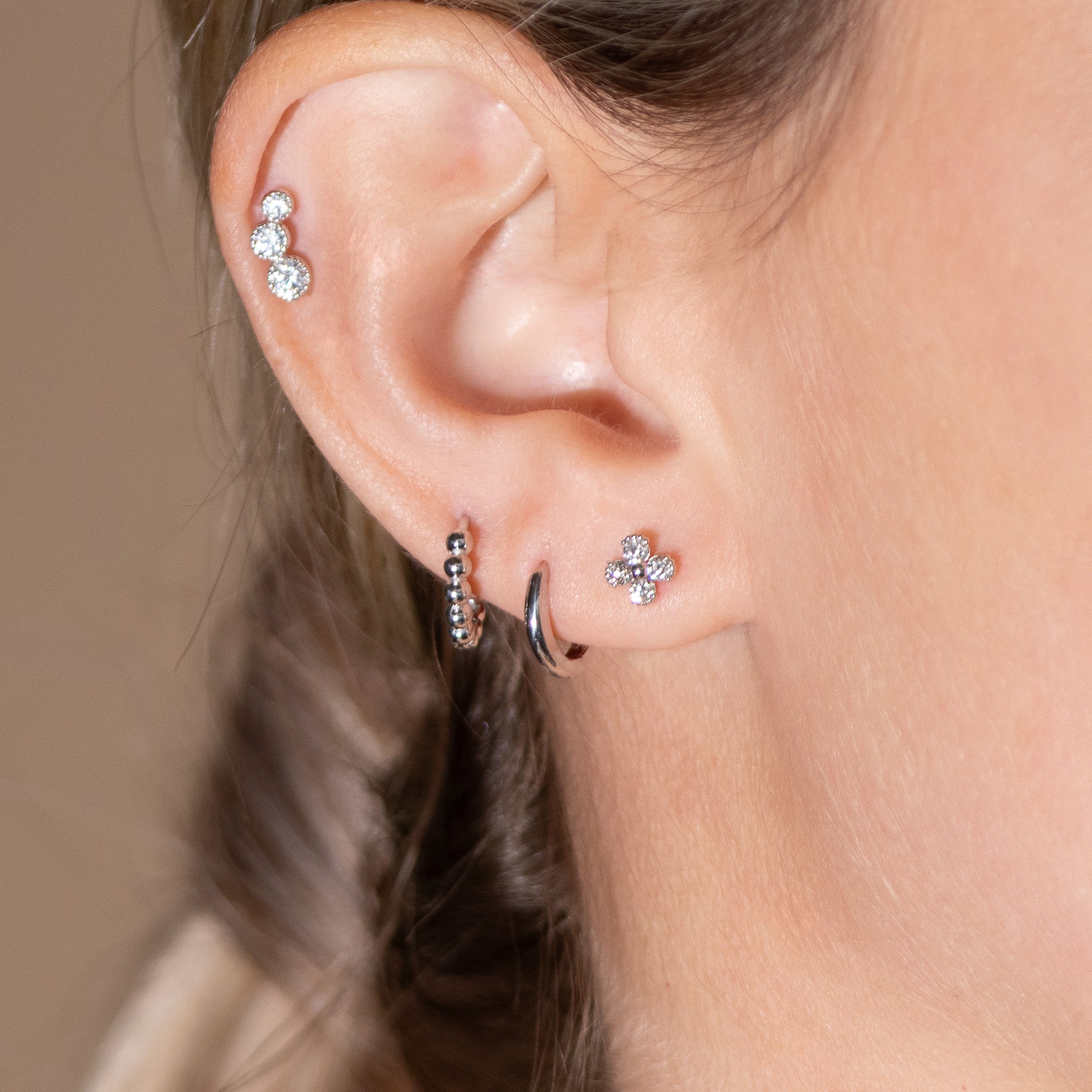 14K White Gold Graduated Gemstone Flat Back Stud Earrings with Milgrain Detail - Perfect for Weddings, Parties & Special Occasions