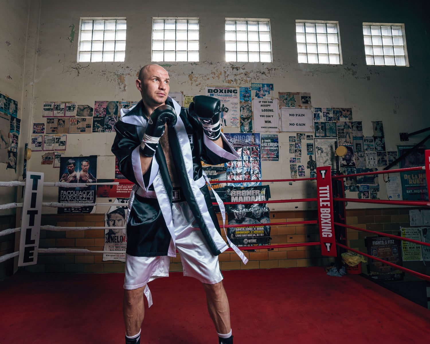 TITLE Boxing Pro Fingertip Training Robe 2.0 - Premium Boxing & MMA Sparring Gear for Fighters & Athletes - Perfect for Gym Workouts, Martial Arts Training & Competition