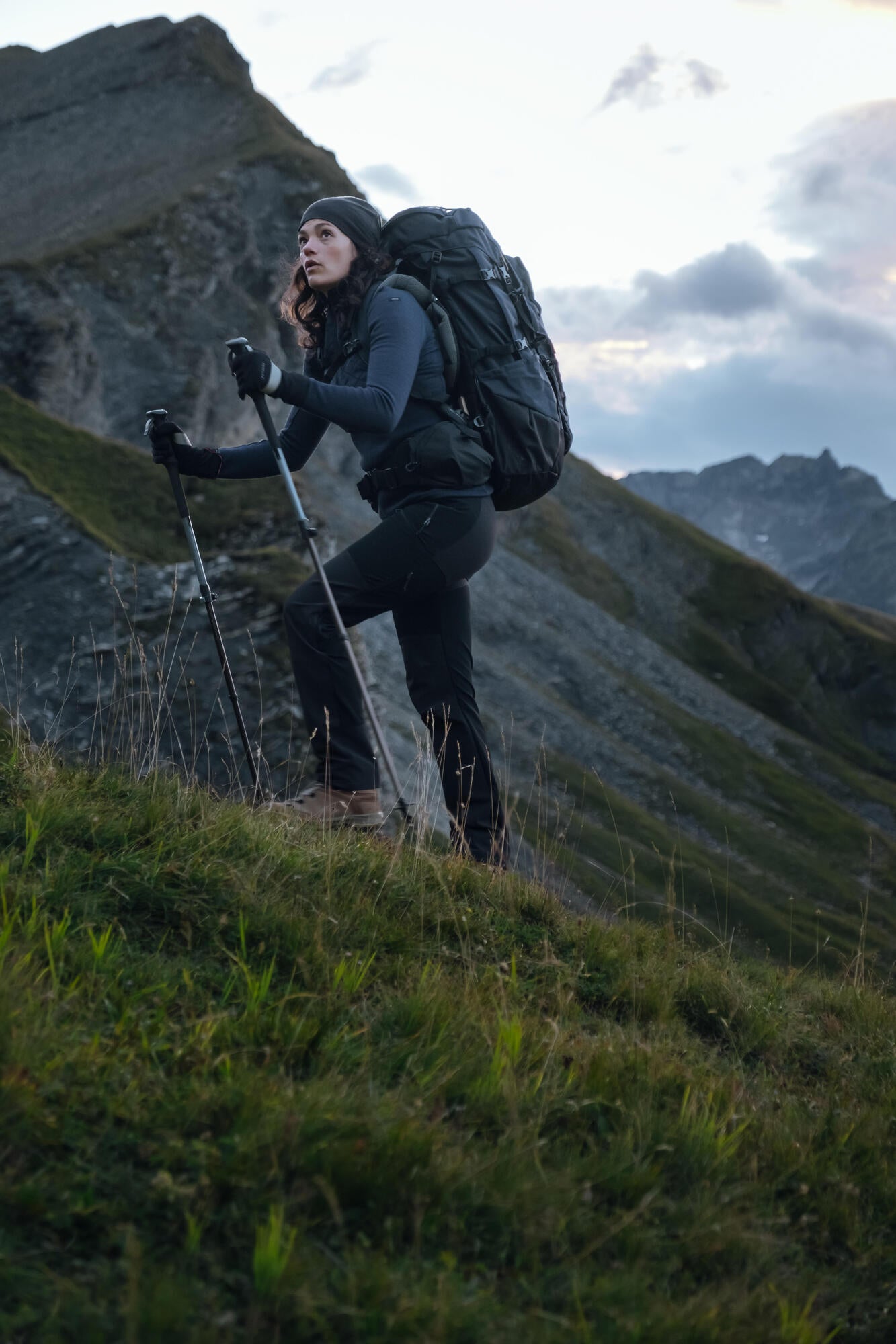 Simond Women's MT900 Symbium2 50+10L Lightweight Hiking Backpack - Waterproof Travel Backpack for Camping, Trekking & Outdoor Adventures