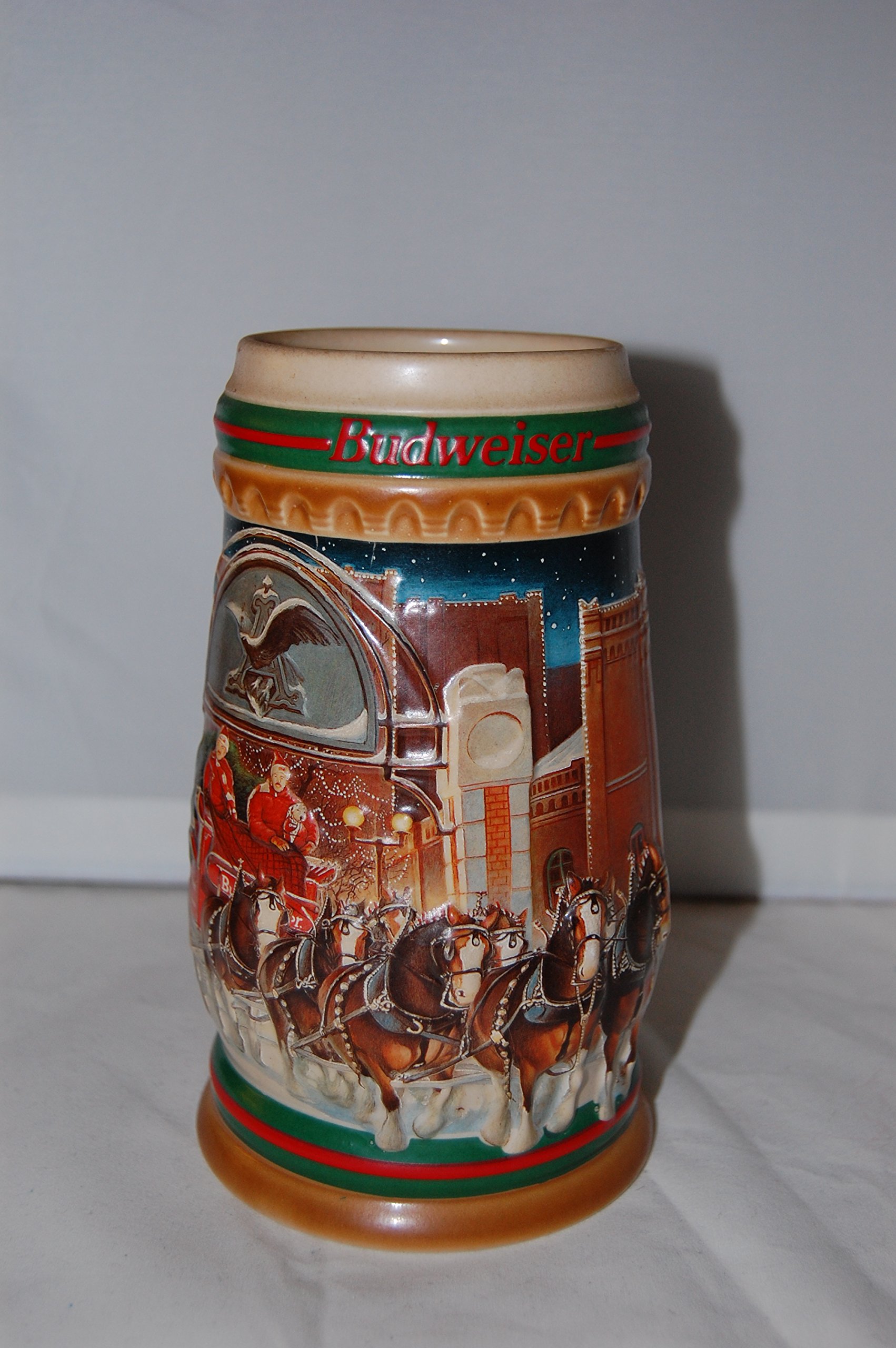 1997 Budweiser Holiday Stein Collectible Beer Mug - Vintage Christmas Home Decor for Holidays & Gifts