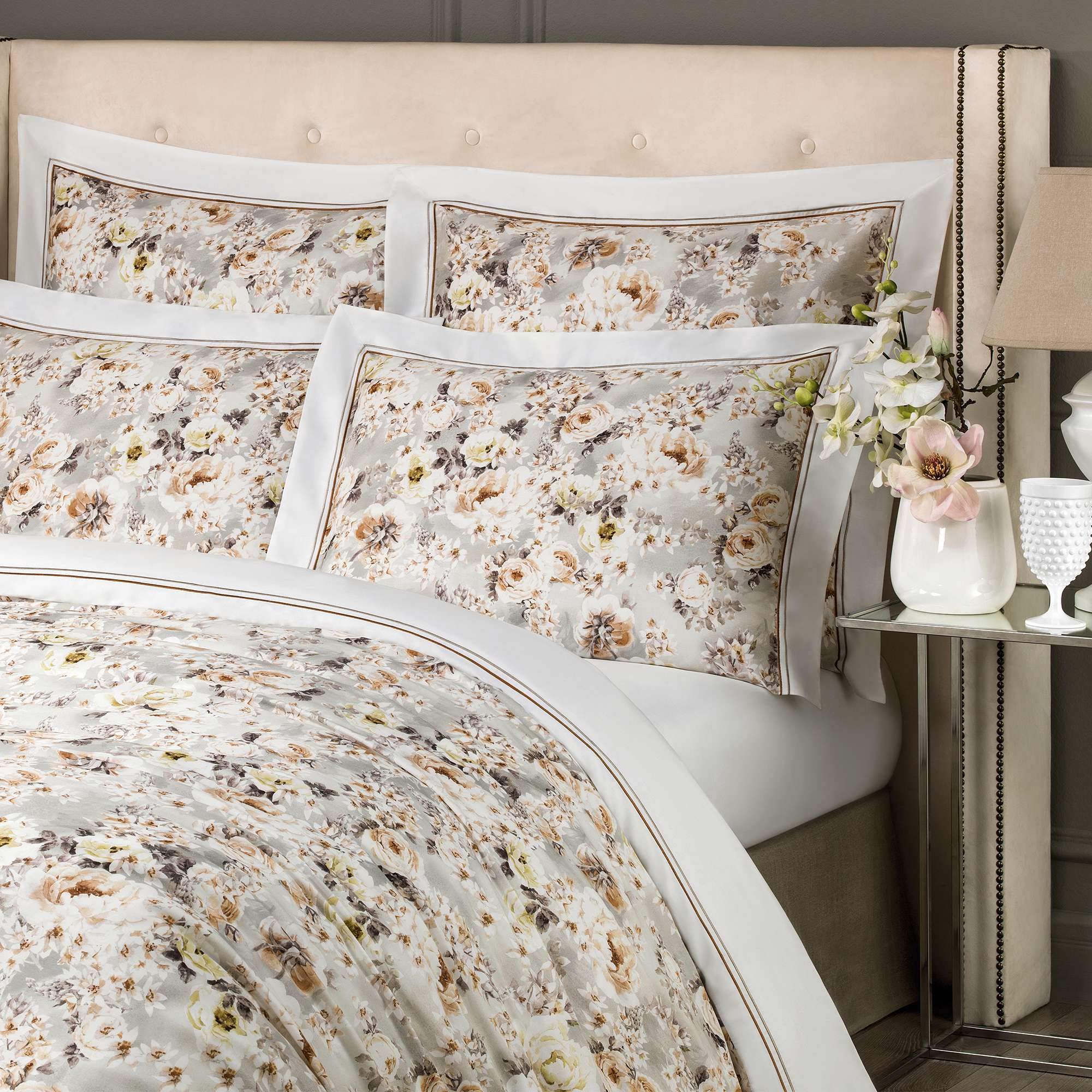 EMMIE 300 Thread Count Cotton Sateen Fitted Sheet King Size White - Luxury Bedding for Master Bedroom & Guest Room