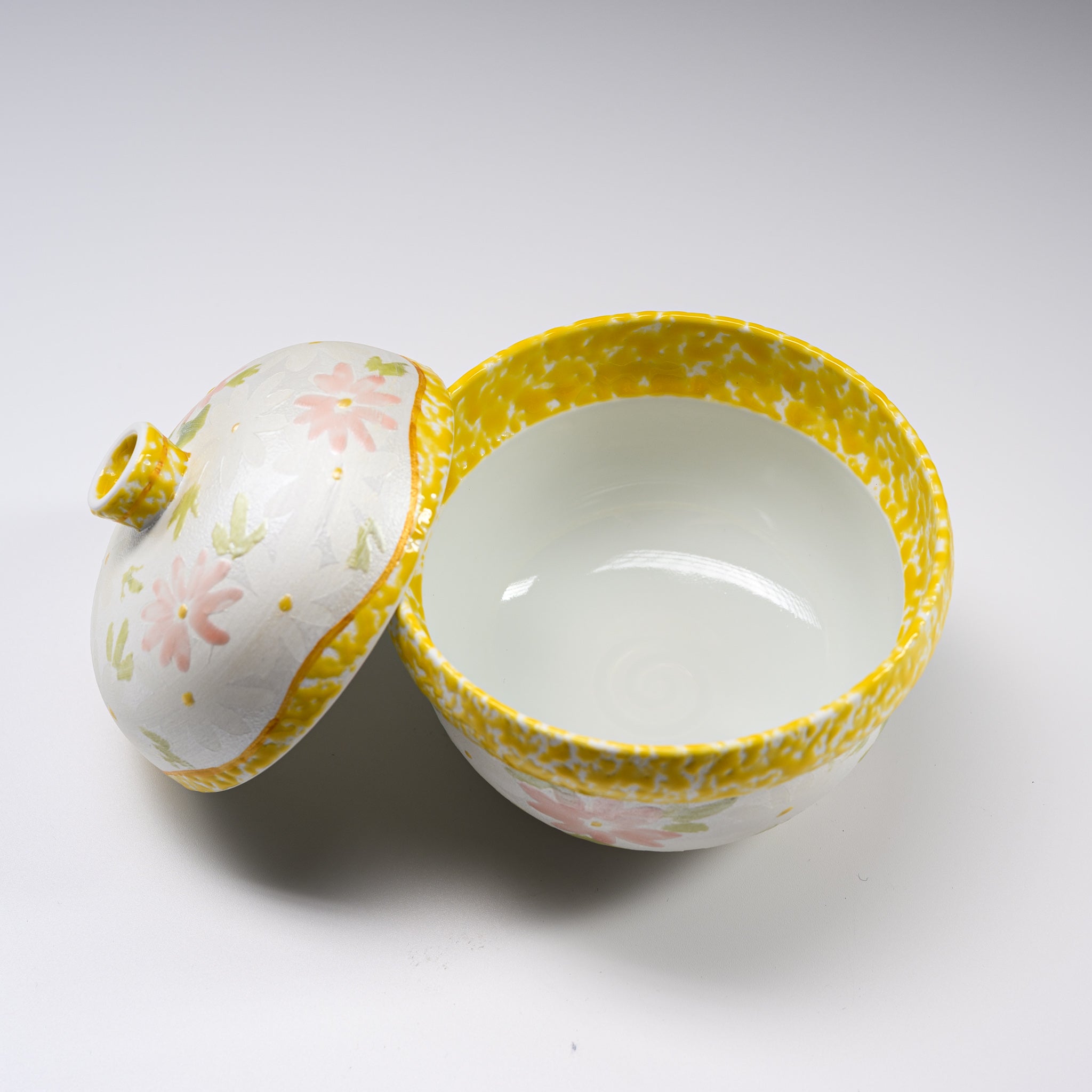 Bell-Shaped Chawanmushi Bowl - Traditional Japanese Steamed Egg Custard Dishware - Yellow Ceramic Tea Cup for Japanese Cuisine & Home Dining - Perfect for Chawanmushi, Desserts & Asian Tea Ceremonies