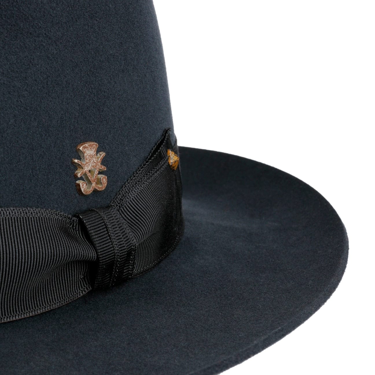 Stylish Alicante Velvet Wool Hat by Mayser Zechbauer - Perfect for Winter Fashion & Outdoor Activities