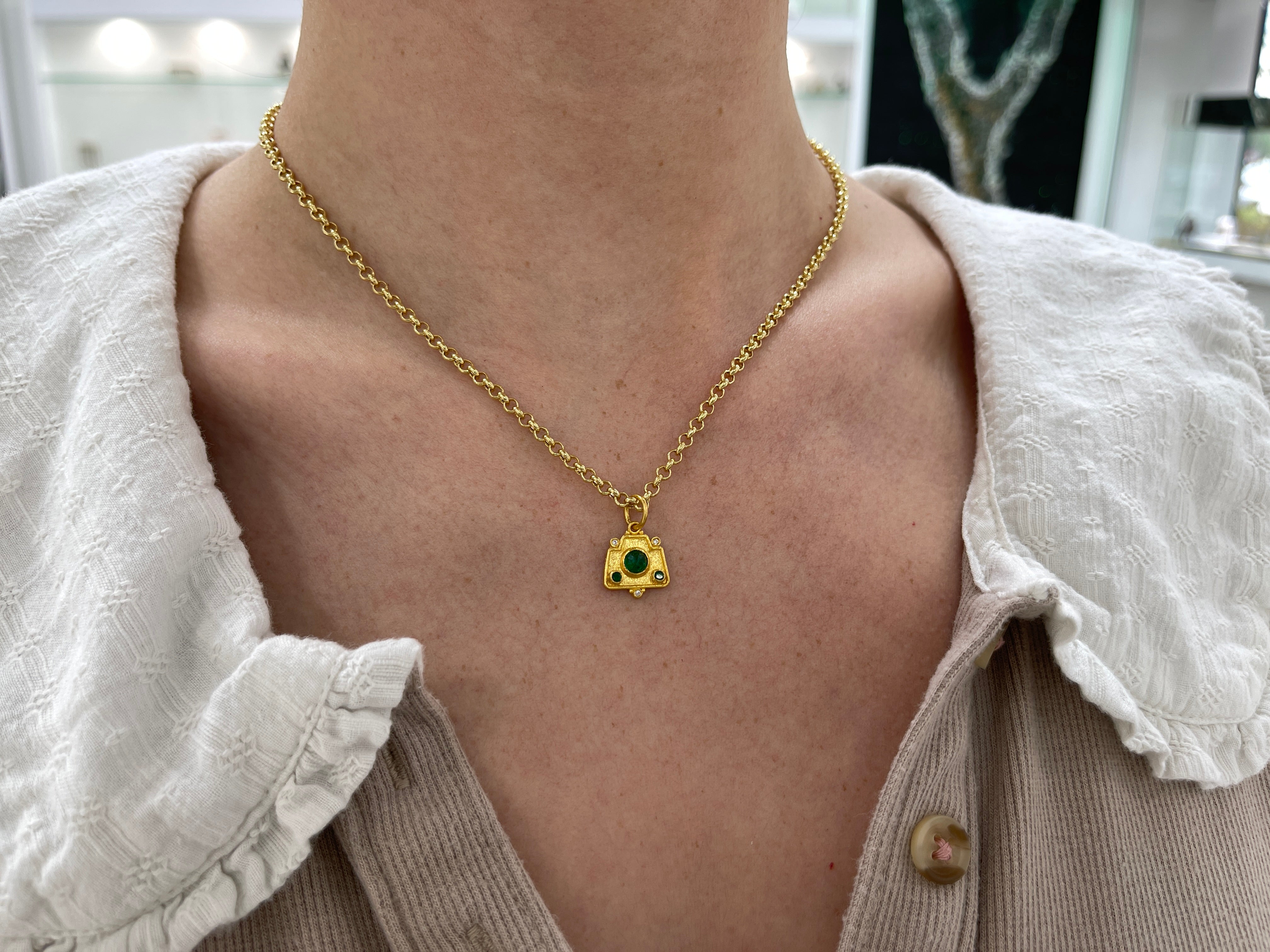 0.68tcw 24K Gold Emerald & Diamond Camera Charm Pendant for Jewelry Making, Gift Giving & Fashion Accessories - Perfect for Necklaces, Bracelets & DIY Crafts