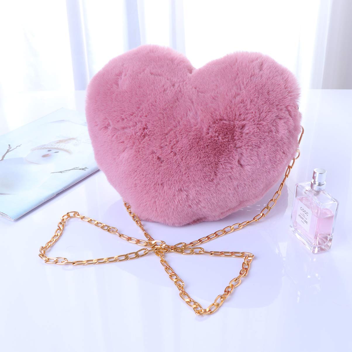 Heart Shaped Faux Fur Clutch Purse for Women - Fluffy Crossbody Shoulder Bag, Elegant Handbag for Date Night, Parties & Special Occasions