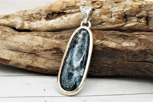 Natural Blue Kyanite Pendant Necklace - Healing Crystal Jewelry for Chakra Balancing & Energy Cleansing | Perfect for Meditation, Yoga & Spiritual Healing