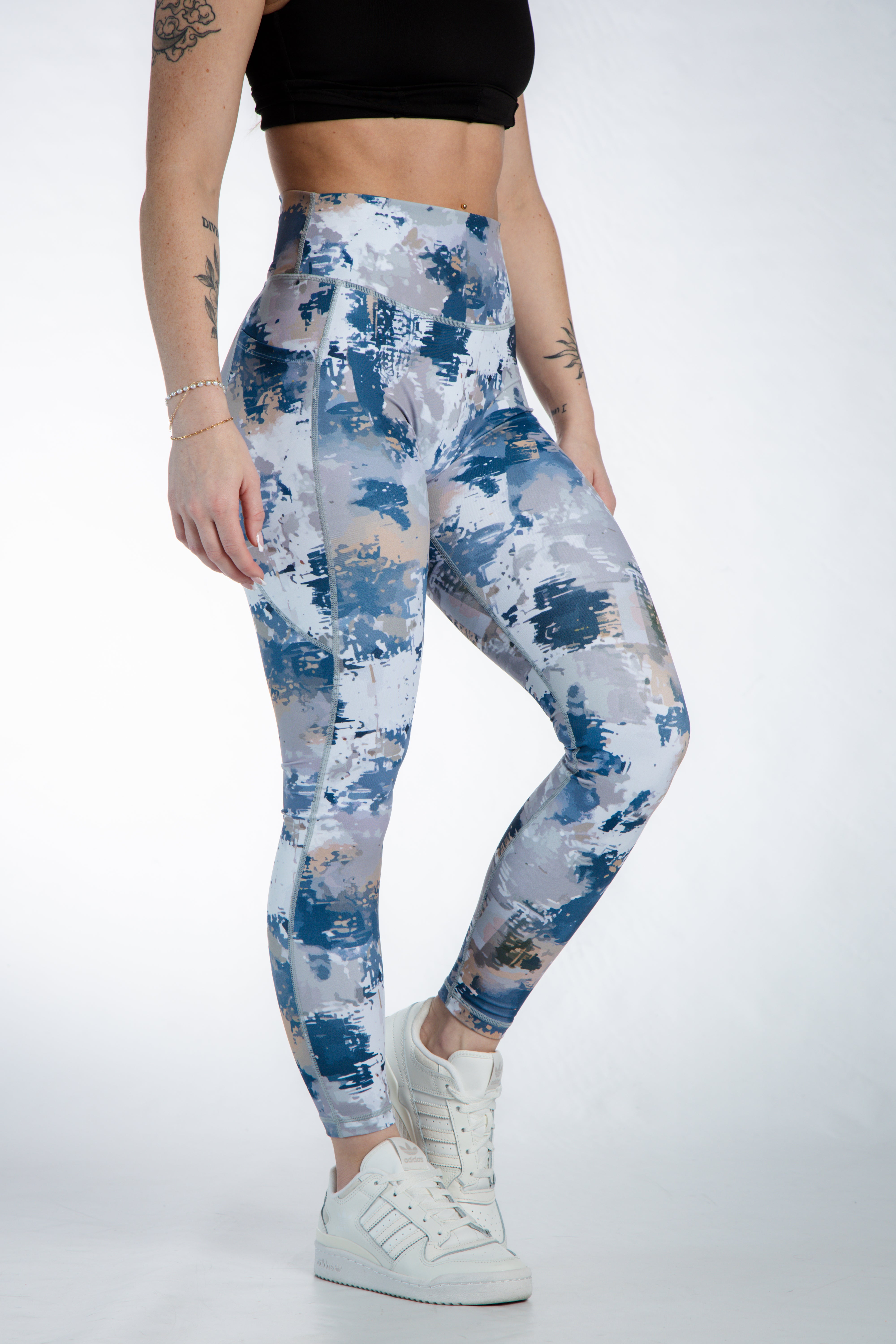 Empowered High-Waisted Leggings with Pockets - Comfortable Yoga Pants for Women in Blue & Tan | Perfect for Workouts, Running, Yoga & Everyday Wear