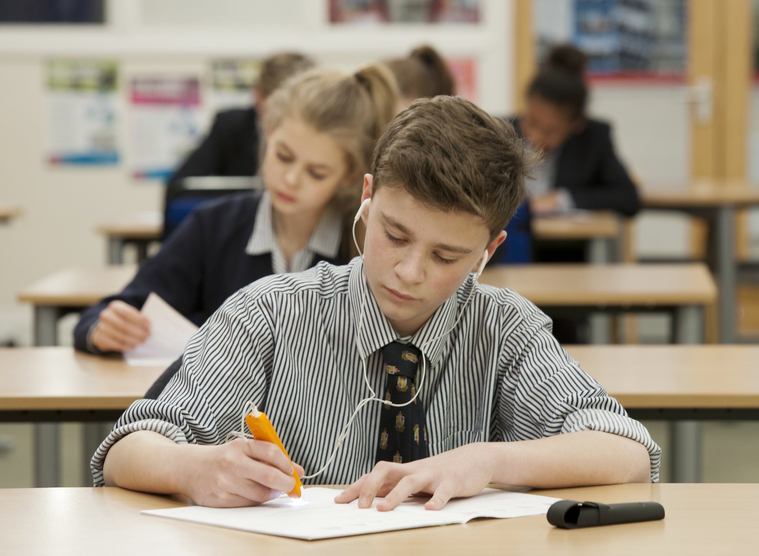 C Pen Exam Reader 2 - Digital Scanning Pen for Students & Professionals - Perfect for Exams, Notes & Document Scanning