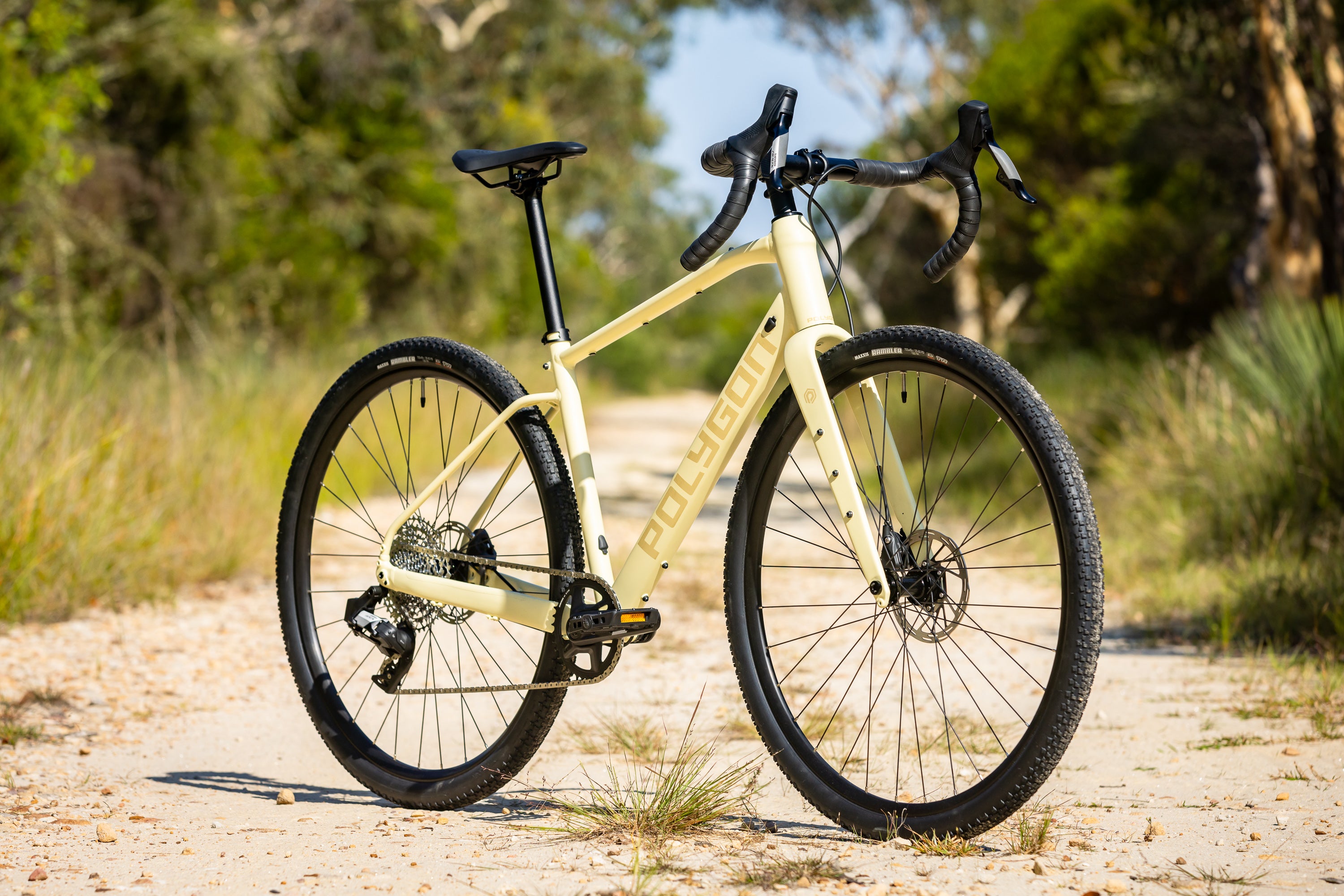 Polygon Bend R6X Gravel Bike - Lightweight Aluminum Frame, Shimano GRX Groupset, All-Terrain Performance for Adventure Riding & Commuting