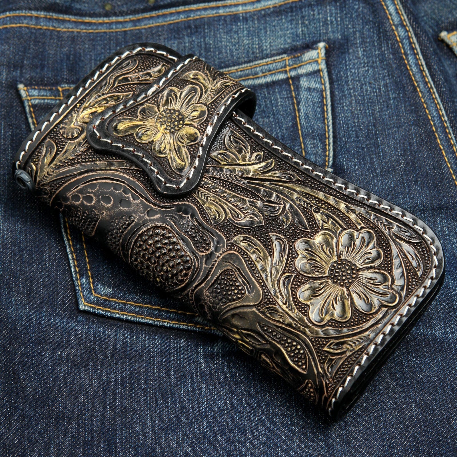 Handmade Genuine Leather Biker Wallet with Skull Design - Customizable Motorcycle Wallet for Men - Perfect for Biker Gifts, Motorcycle Rides & Everyday Use