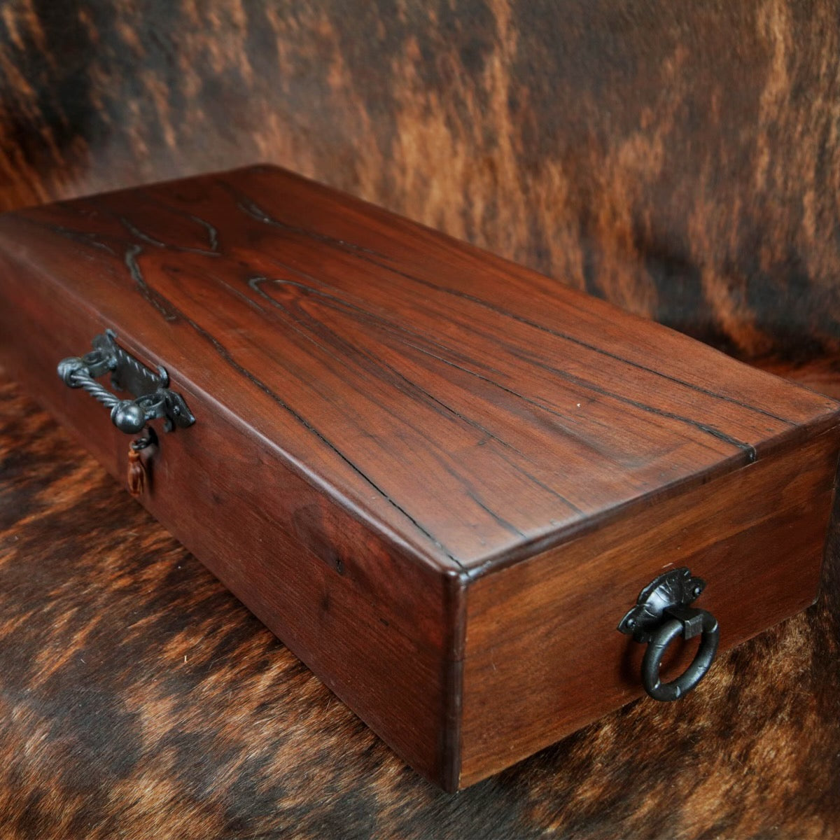 Premium Brizard & Co 26 Hacienda Airflow Black Walnut Humidor - 150/160 Cigar Capacity | Perfect for Home, Office & Gifting | Luxury Cigar Storage Solution