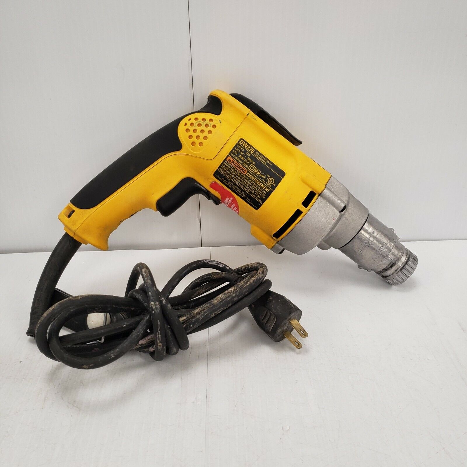 DEWALT DW276 Drywall Screwdriver - 6.5 Amp, 0-4,000 RPM - Perfect for Drywall Installation, Ceiling Work & Home Renovation Projects
