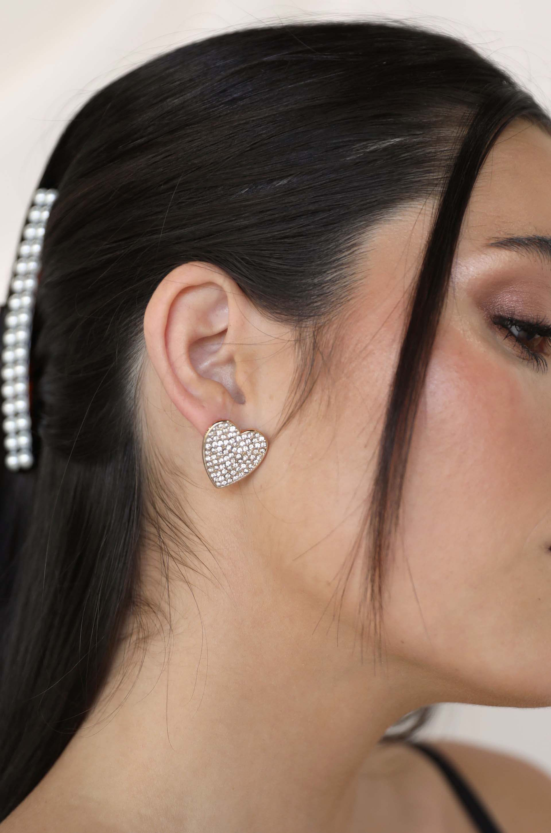 Love On Down Crystal Heart Stud Earrings - Elegant Silver Heart Jewelry for Women - Perfect for Valentine's Day, Anniversary Gifts & Romantic Date Nights