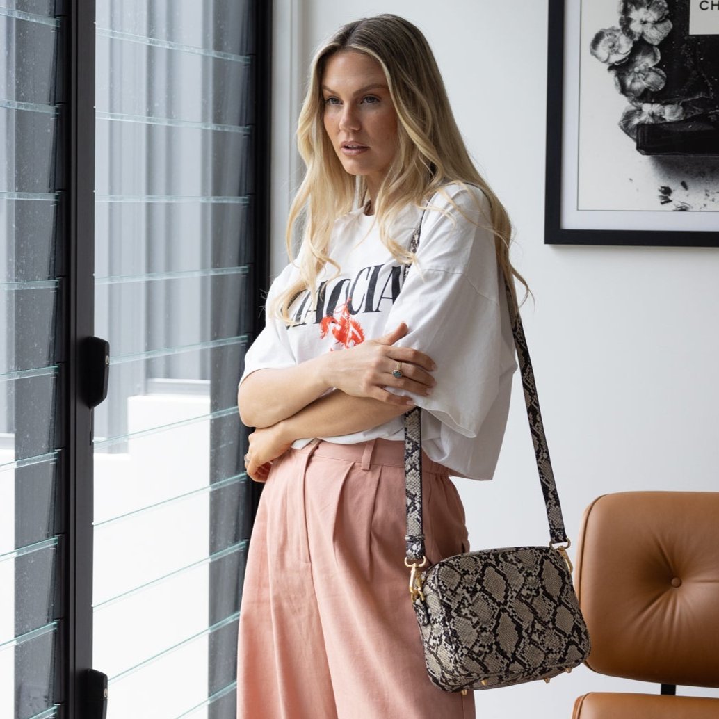 Stylish Sidekick Leather Crossbody Bag with Snake Print - Perfect for Everyday Use, Travel & Fashion Accessories