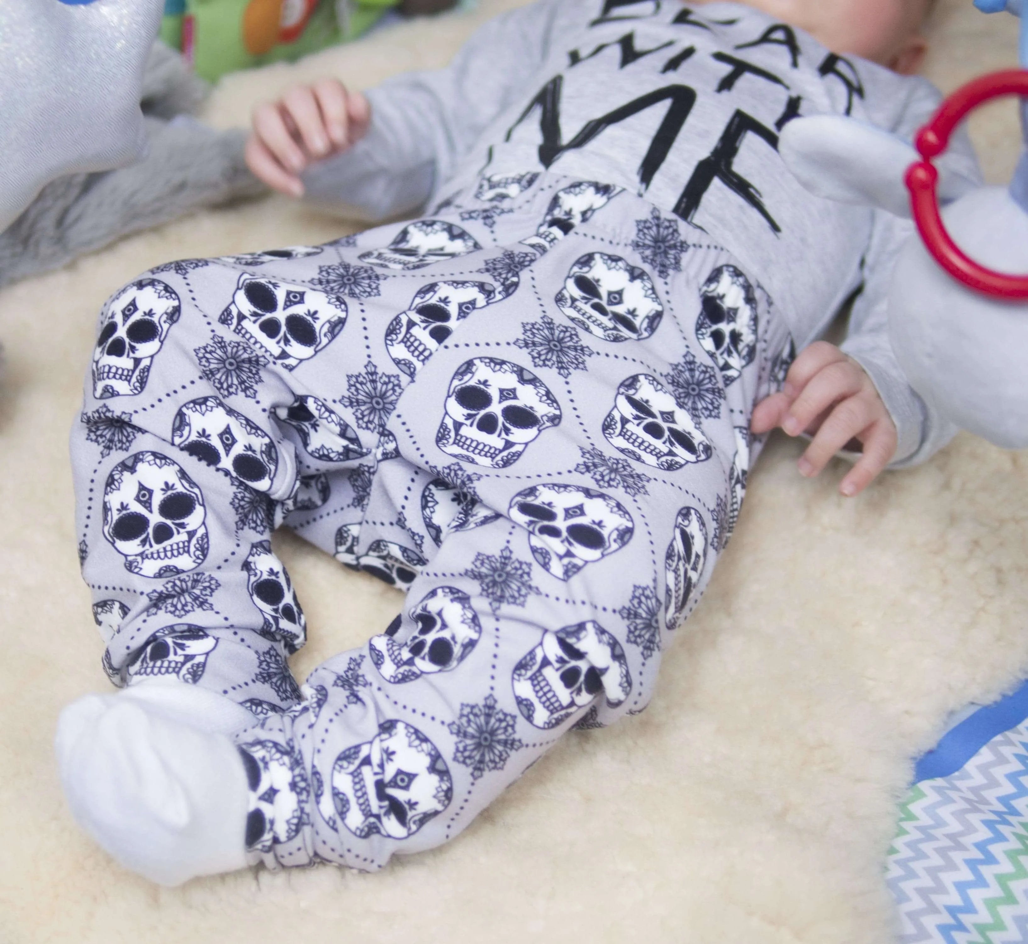 Alternative Baby Clothes - Grey Skull Print Leggings for Boys & Girls | Soft Cotton Stretchy Pants for Playtime, Daycare & Casual Outfits