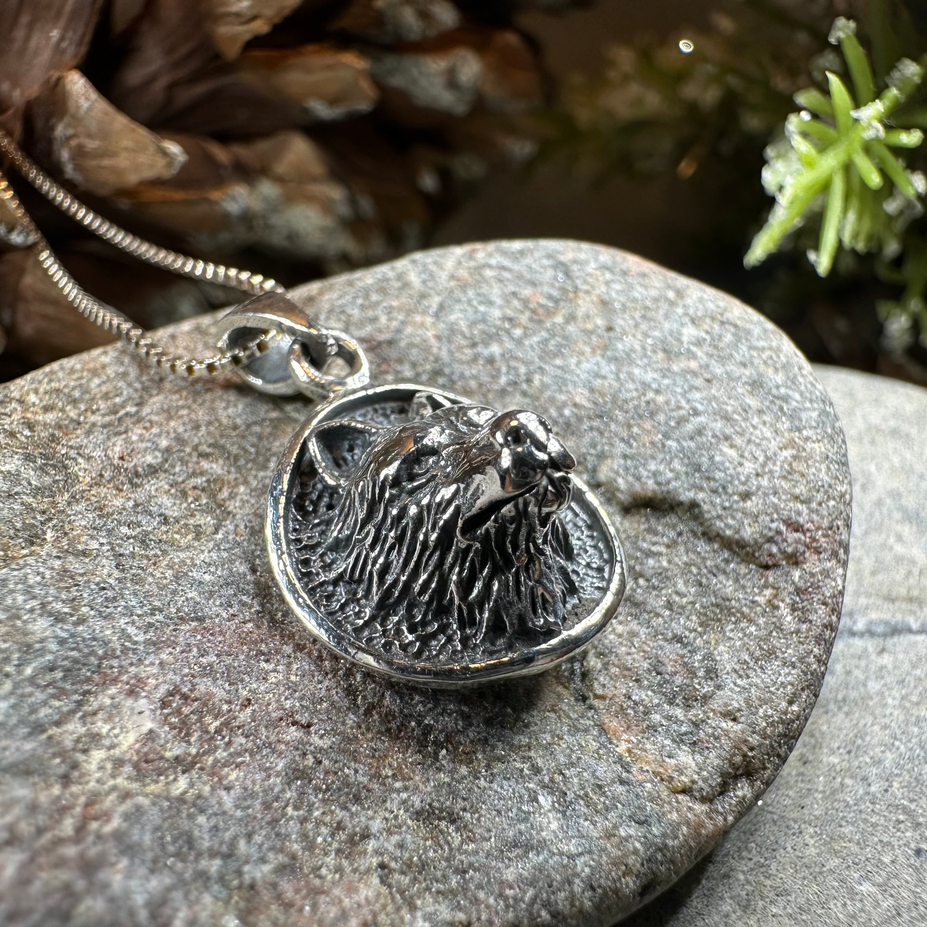 3D Wolf Necklace for Men & Women - Sterling Silver Howling Wolf Pendant - Perfect for Gifts, Outdoor Enthusiasts & Nature Lovers