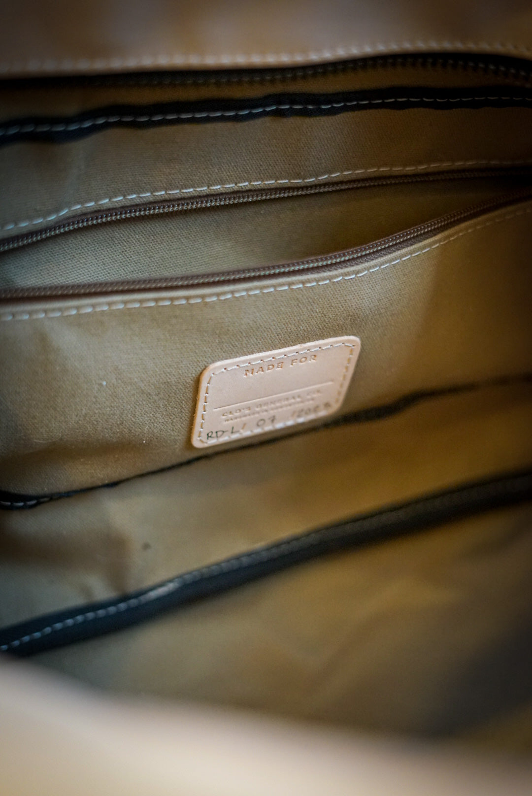 Premium Genuine Leather Rancher Duffle Bag - Natural Vegetable Tanned - Stylish Travel & Work Bag for Men & Women - Perfect for Weekend Getaways, Business Trips & Gym Essentials