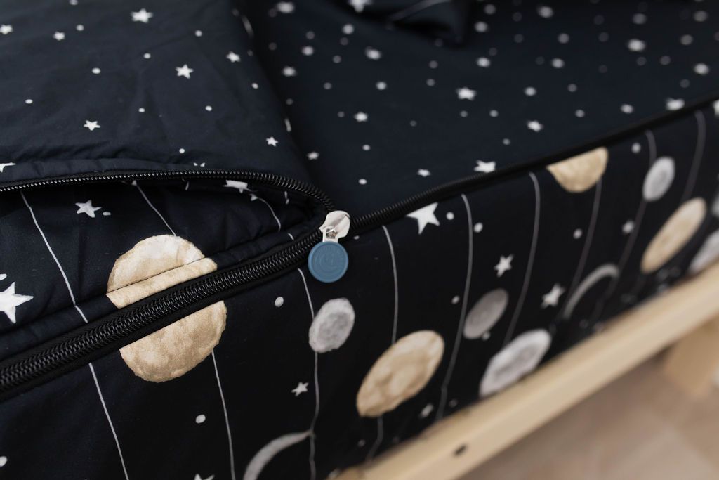 Out Of This World Zipper Bedding Set - Soft & Breathable Comforter Cover with Zipper Closure - Perfect for Kids, Teens & Adults Bedrooms - Cozy Home Decor for All Seasons