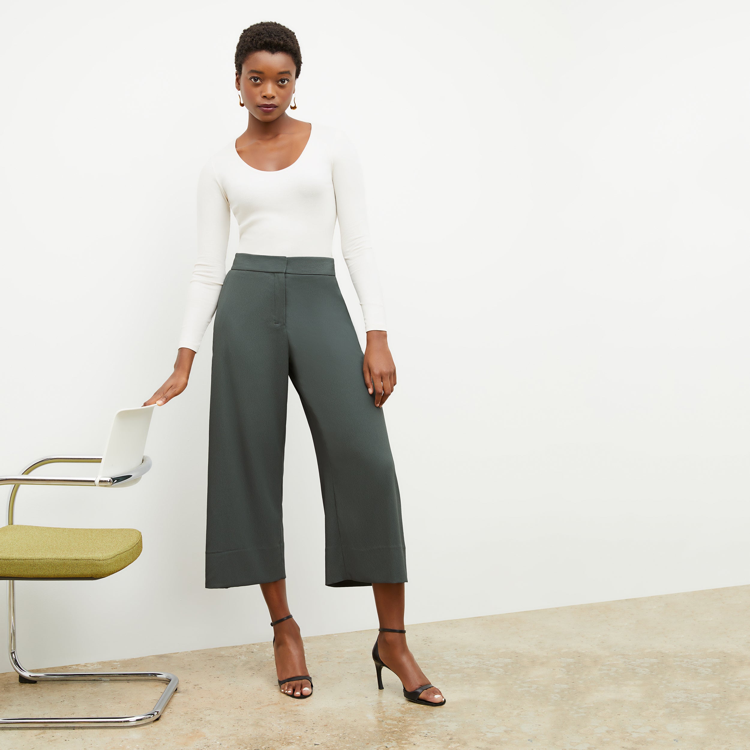 Eco-Friendly Heavy Soft Wave Aloe Culotte Pants - Comfortable & Stylish for Yoga, Lounge, and Everyday Wear