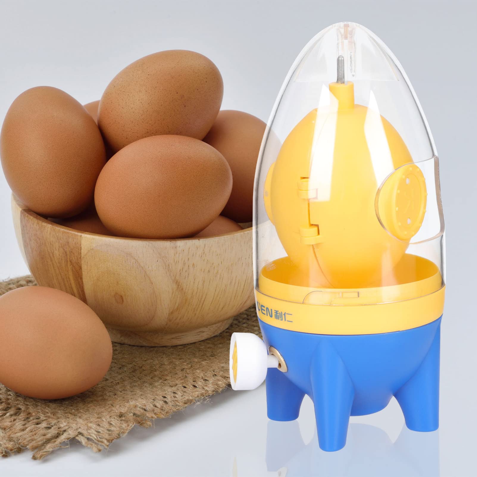 Hemoton Handheld Egg Scrambler - Golden Egg Whisk & Mixer for Cooking - Manual Egg Yolk & White Blender - Perfect for Baking, Omelets, Pudding & Kitchen Prep