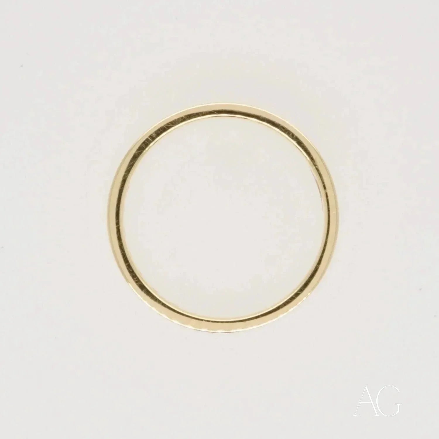 18k Gold Diamond Wedding Band for Women - Elegant & Timeless Bridal Ring - Perfect for Engagement, Anniversary & Special Occasions