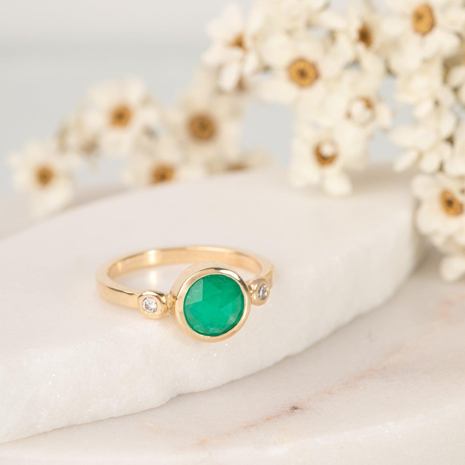 Lylo Emerald Ring for Women - 925 Sterling Silver Green Gemstone Ring, Elegant Birthstone Jewelry Gift for Her - Perfect for Engagement, Anniversary & Special Occasions
