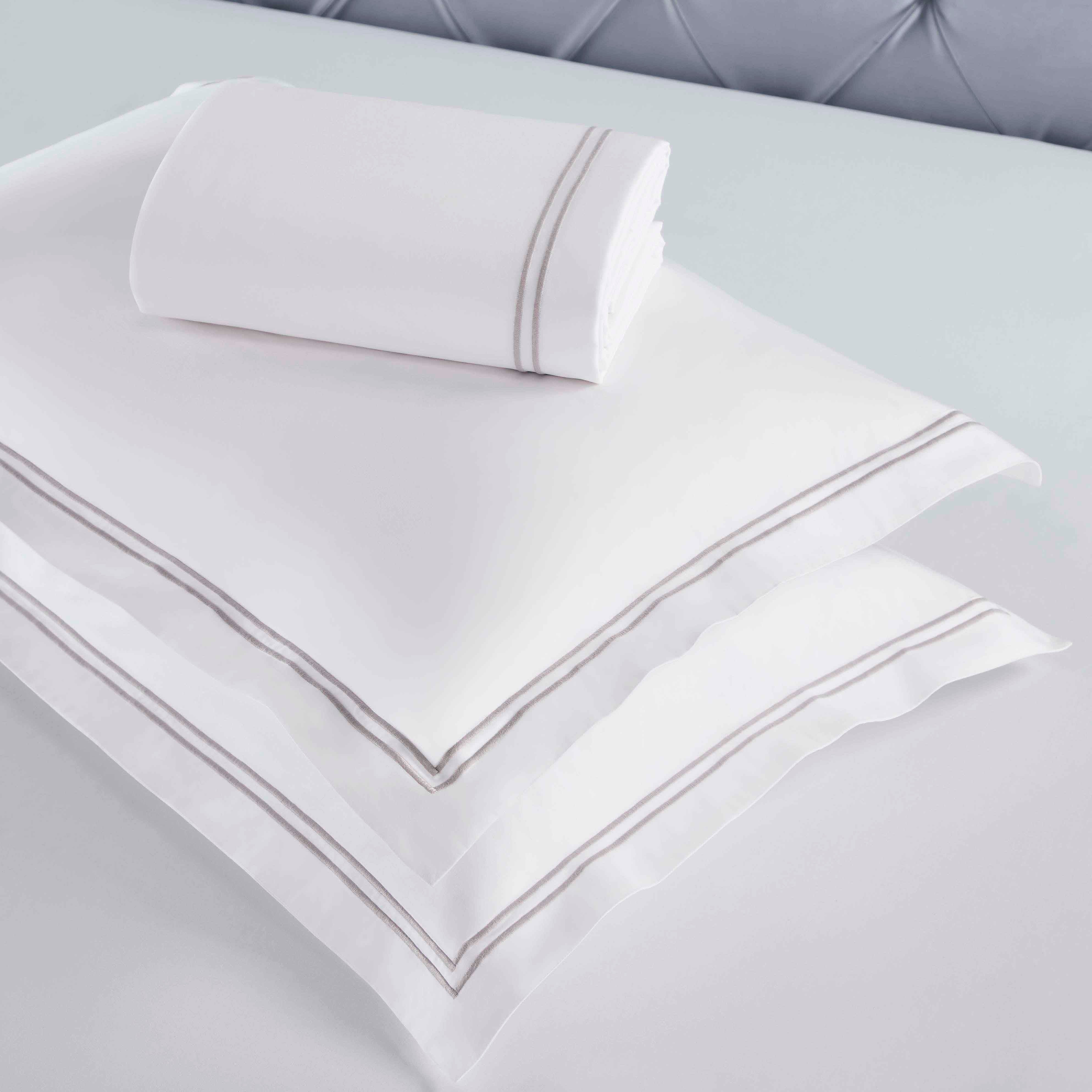 Premium Fieldstone Cotton 3-Piece Duvet Cover Set with Elegant Two-Line Embroidery - Soft & Breathable Bedding for Master Bedroom, Guest Room, or Luxury Hotel Decor