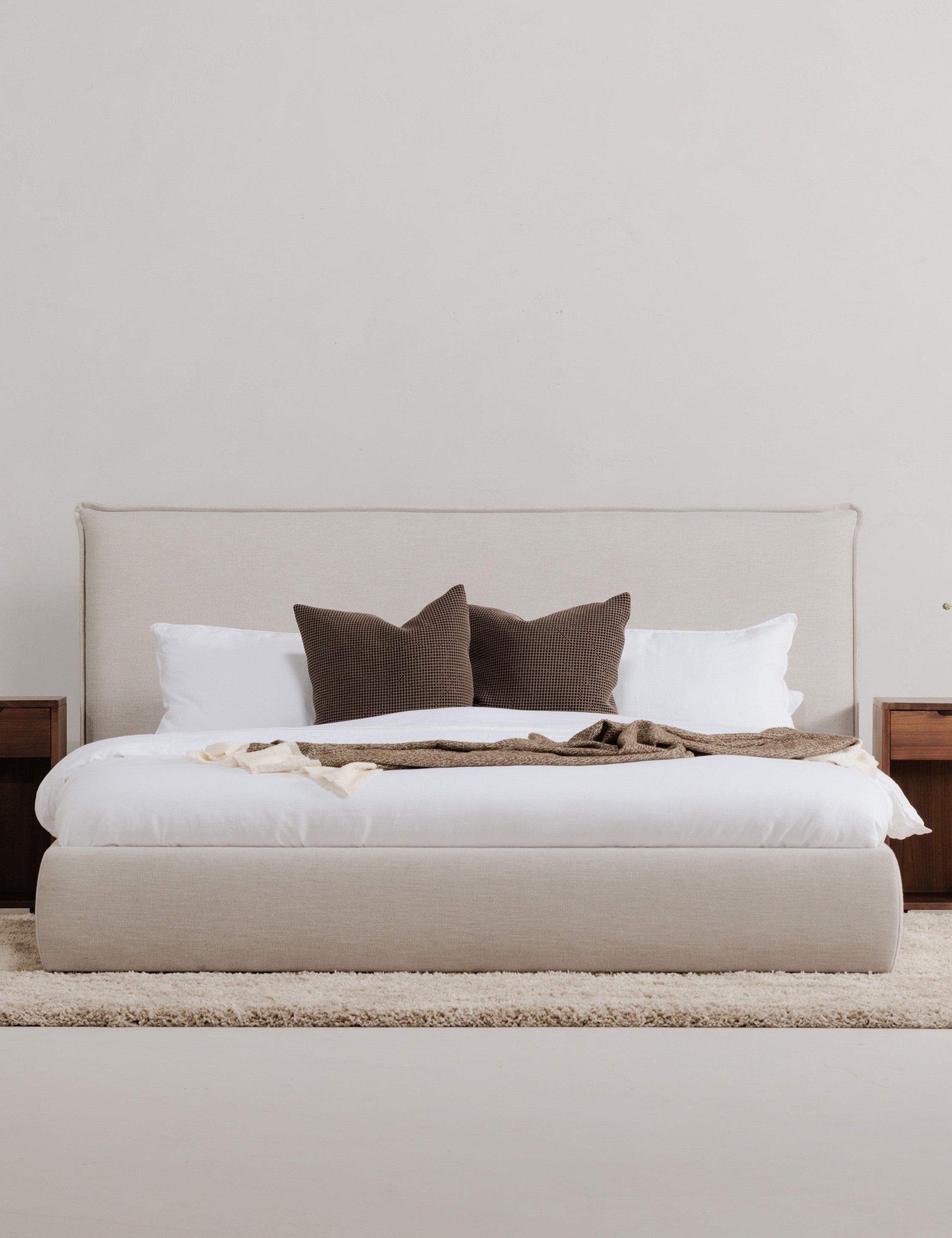 Cambria Platform Bed Frame - Modern Low Profile Bed with Wooden Slats - Perfect for Minimalist Bedroom & Small Spaces