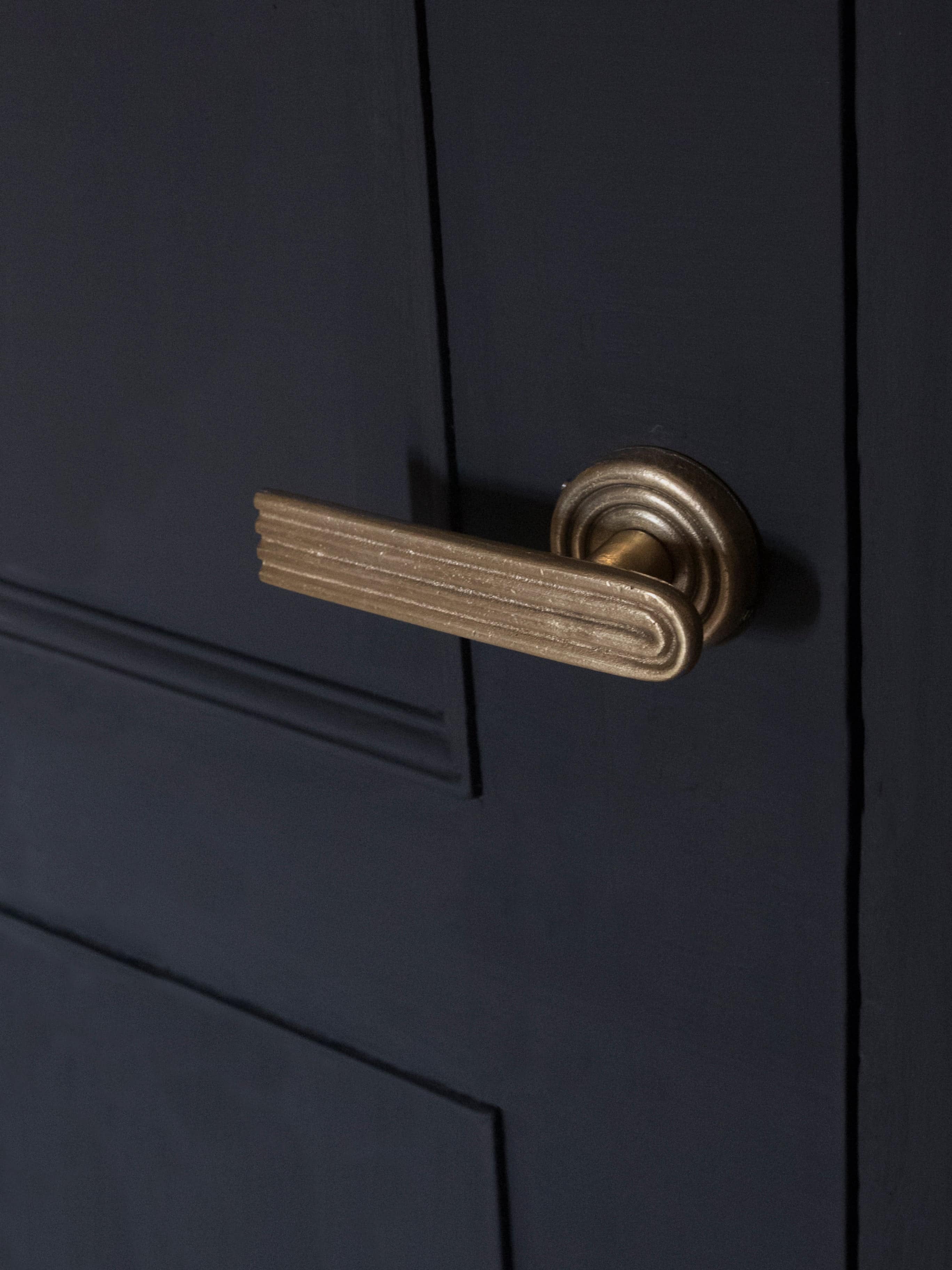 Premium Passage Door Handle Set No. 18 - Modern Interior Door Knob for Home & Office - Perfect for Bedrooms, Bathrooms, and Closets