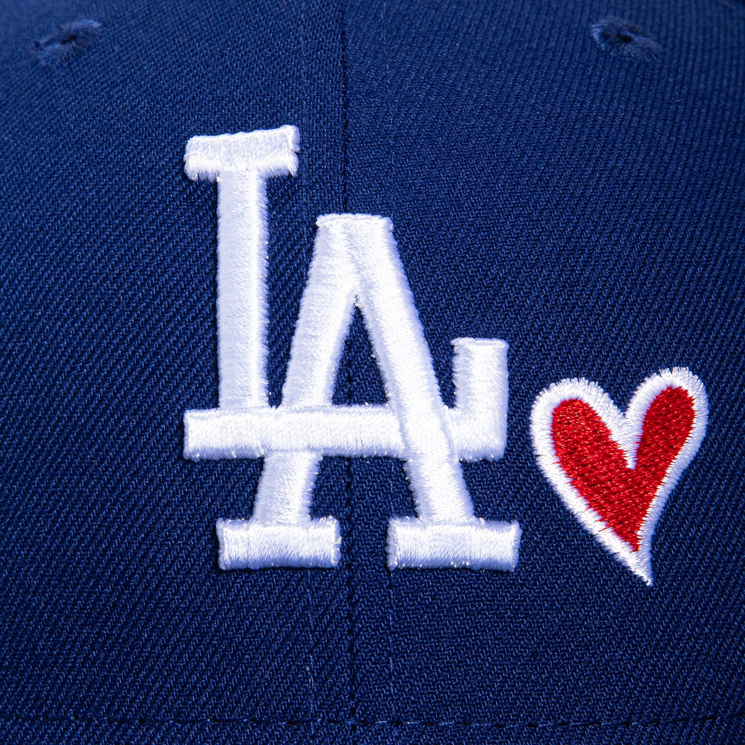 New Era 59Fifty Los Angeles Dodgers Heart Hat - Royal Blue Baseball Cap for Men & Women - Official MLB Snapback Hat for Sports Fans & Casual Wear