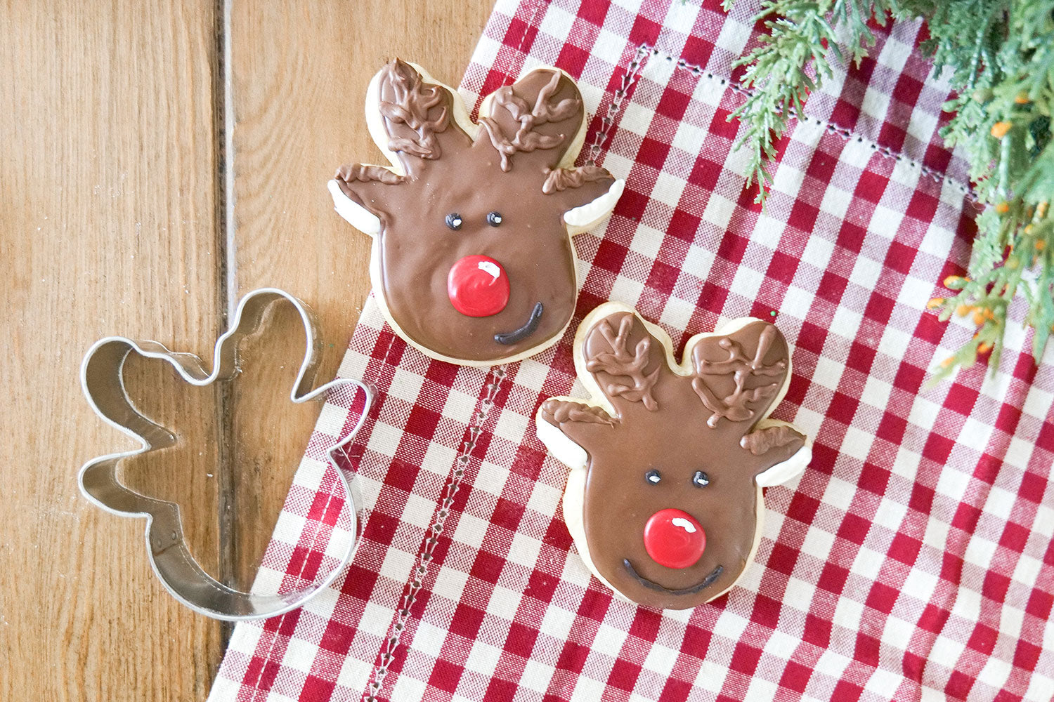 Reindeer Head Cookie Cutter - Stainless Steel Christmas Baking Decorations for Holiday Cookies, Gingerbread, and DIY Desserts | Perfect for Christmas Parties, Baking Gifts, and Festive Home Decor