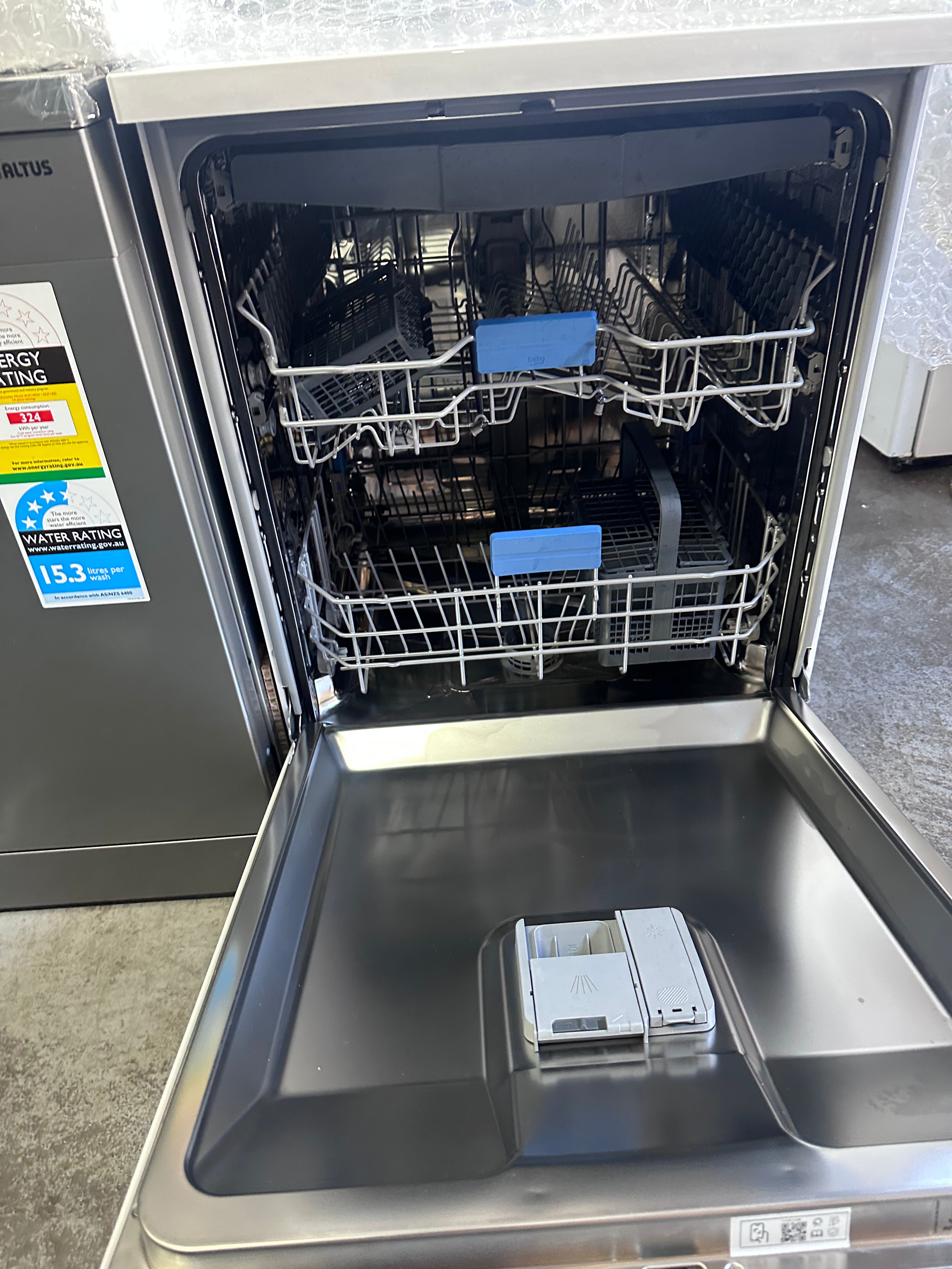 Beko BDFB1630W 16 Place Freestanding Dishwasher in White - Factory Second | Perfect for Large Families & Open Kitchen Spaces