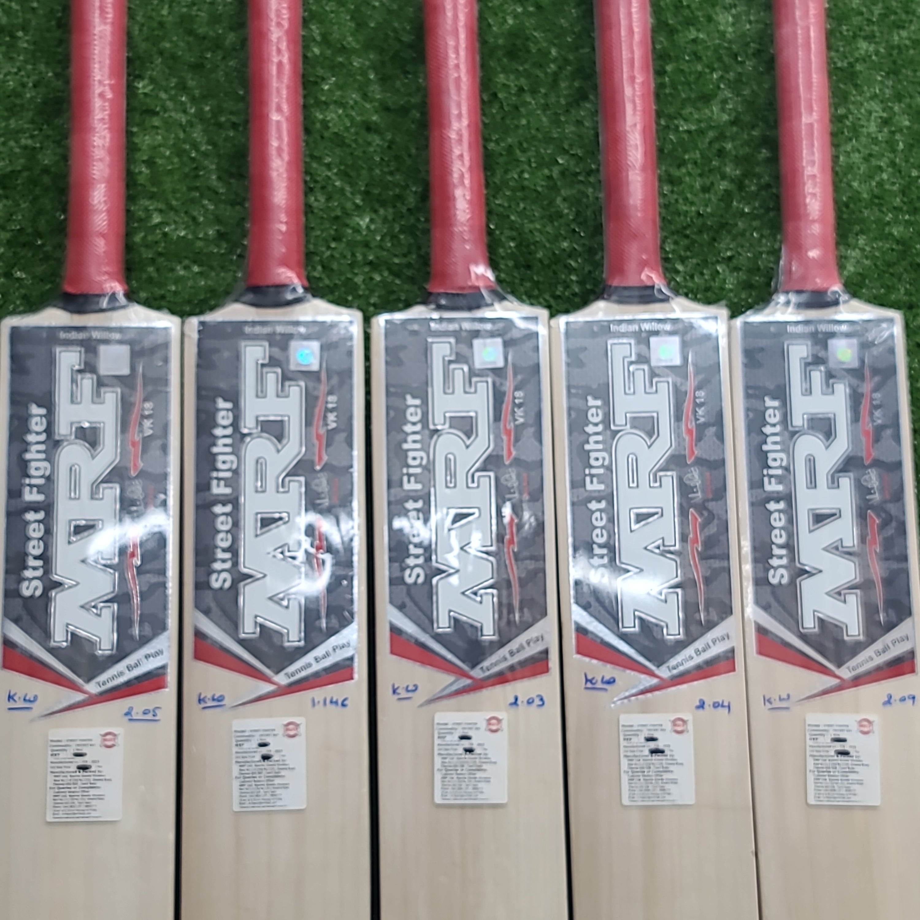 MRF Street Fighter Indian Willow Cricket Tennis Bat - Premium Quality for Practice & Matches - Perfect for Cricket Training, Backyard Games & Sports Enthusiasts