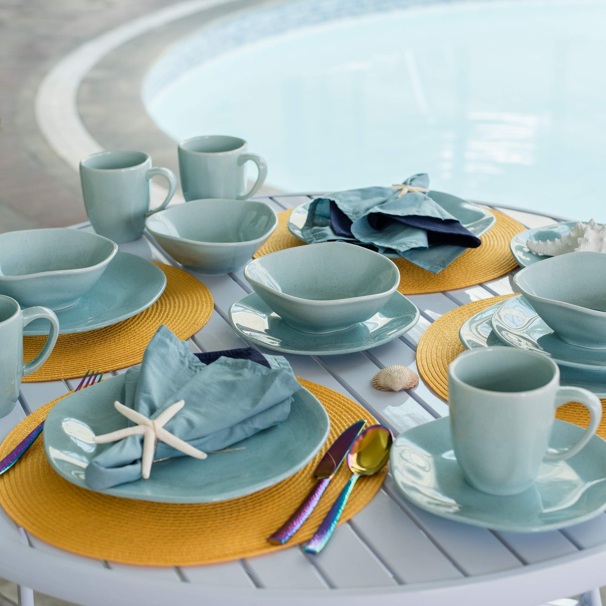 Manhattan Comfort RYO Collection 32-Piece Microwave & Oven Safe Porcelain Dinnerware Set - Service for 8, Elegant Blue - Perfect for Family Dinners, Entertaining Guests & Everyday Use