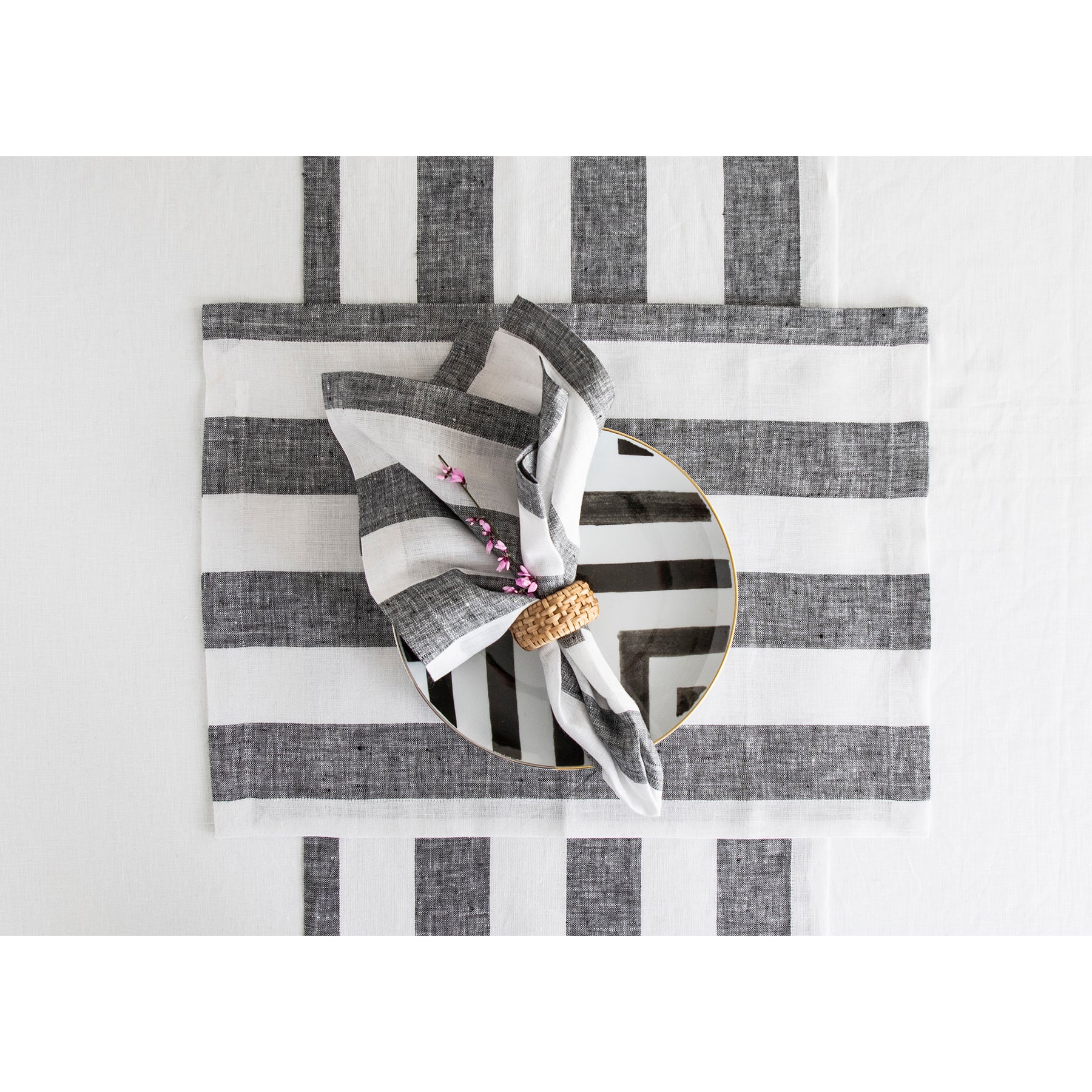 Stylish Cabana Stripe Table Runner - Cotton Decorative Dining Table Cover for Summer Parties, Beach Weddings & Outdoor Entertaining