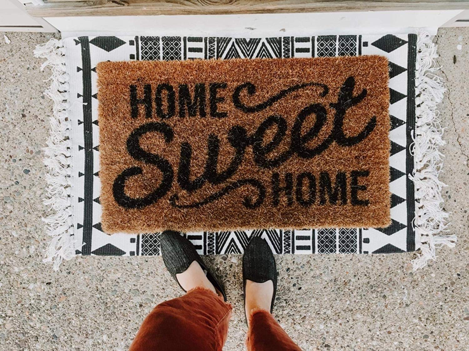 USTIDE Boho Cream & Black Cotton Rug - Washable Hand-Woven Fringe Farmhouse Style Bath Mat & Doormat - 2'x3' - Perfect for Bathrooms, Entryways & Bohemian Home Decor