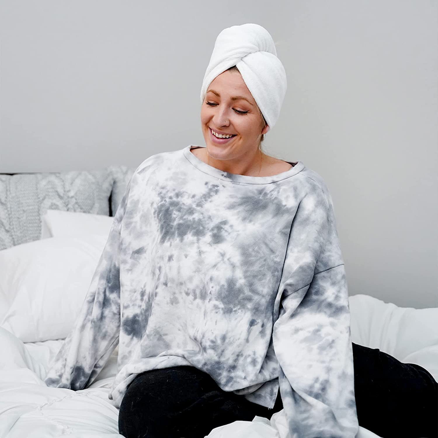 VYAKOM EXPORTS 100% Cotton Quick Dry Hair Towel Wrap for Women - Super Absorbent Anti-Frizz Turban Head Wrap with Button for Curly, Long & Thick Hair (White, 1Pc) | Perfect for Post-Shower, Swimming, Salon & Home Hair Care
