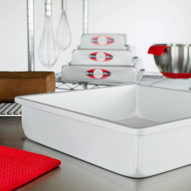 Fat Daddio's Pro Series 3-Inch Square Cake Pan - Heavy Duty Aluminum Baking Pan for Perfect Brownies, Bars & Sheet Cakes - Ideal for Home Bakers & Professional Kitchens