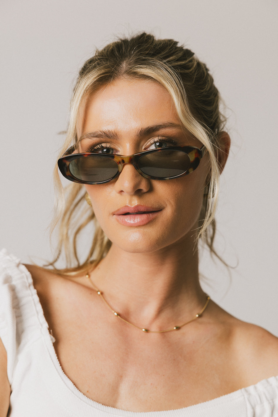 Lonnie Tortoise Sunglasses for Women & Men – UV Protection, Polarized, Fashionable – Perfect for Beach, Driving & Outdoor Activities