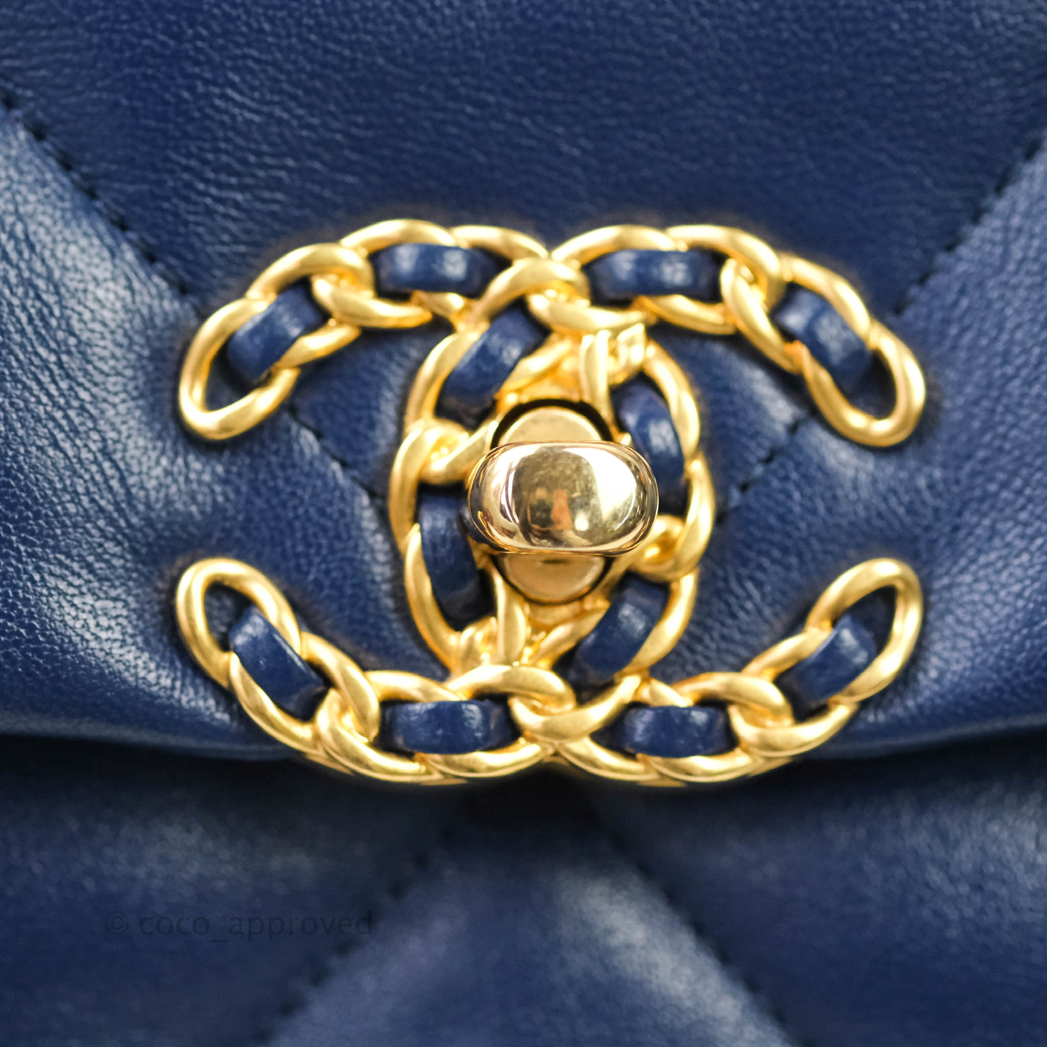 Chanel 19 Medium Flap Bag in Blue Goatskin Leather with Mixed Hardware - Perfect for Everyday Luxury & Special Occasions