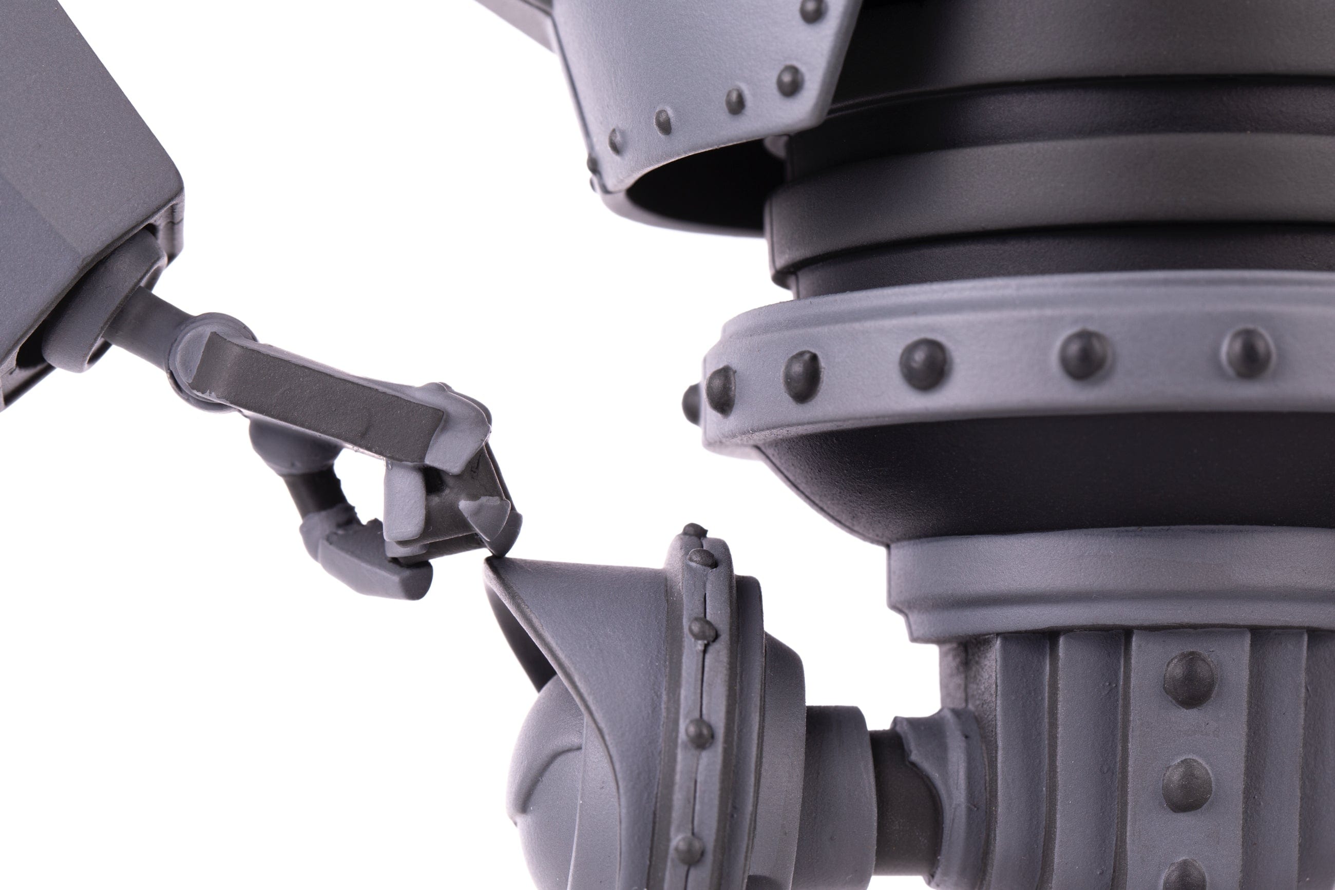 Iron Giant MONDO MECHA Collectible Action Figure - Premium Robot Toy for Display, Gifts & Anime Collections
