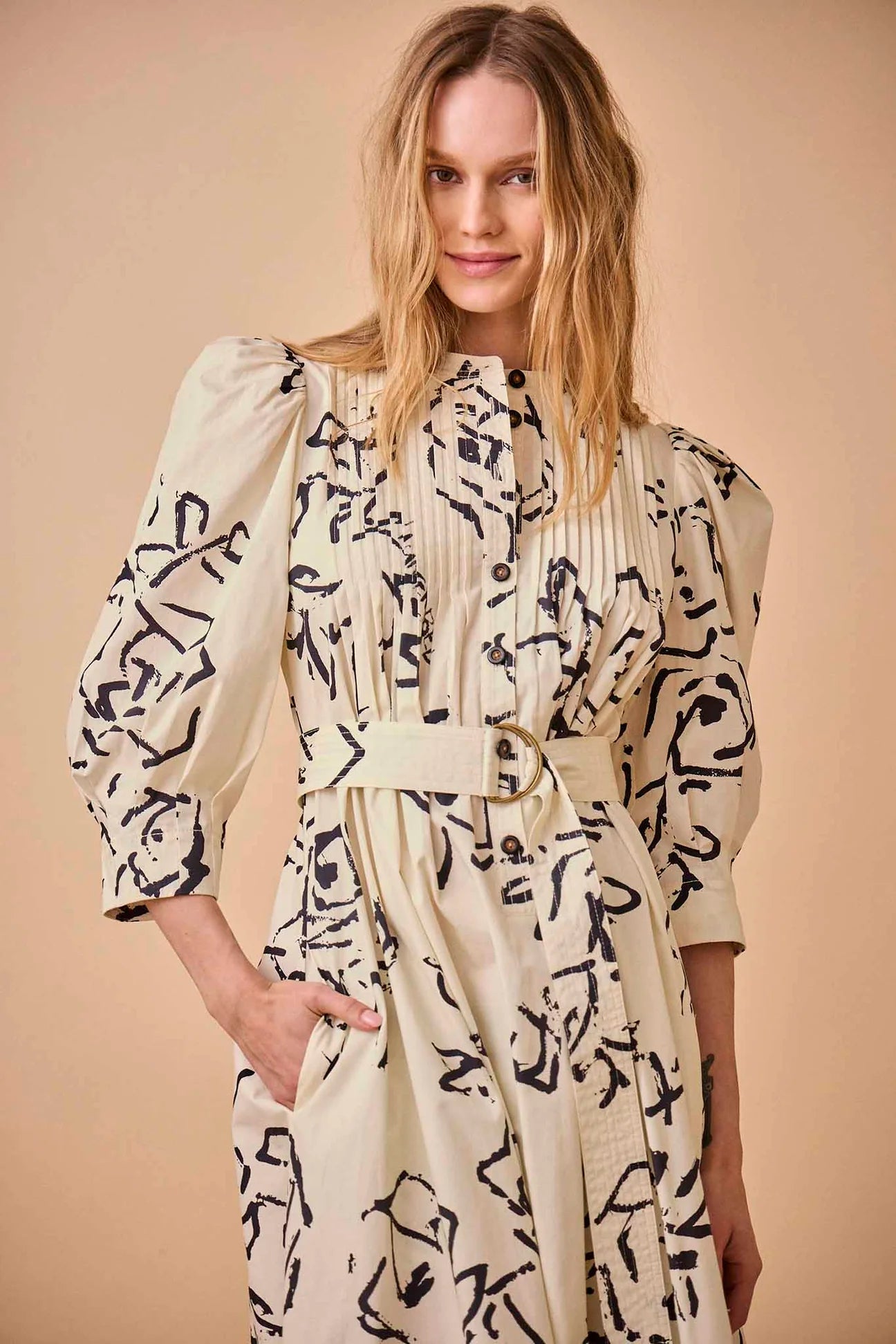 Hunter Bell Lyle Dress - Elegant Black & Amaryllis Floral Print Women's Midi Dress for Wedding Guest, Cocktail Party & Special Occasions