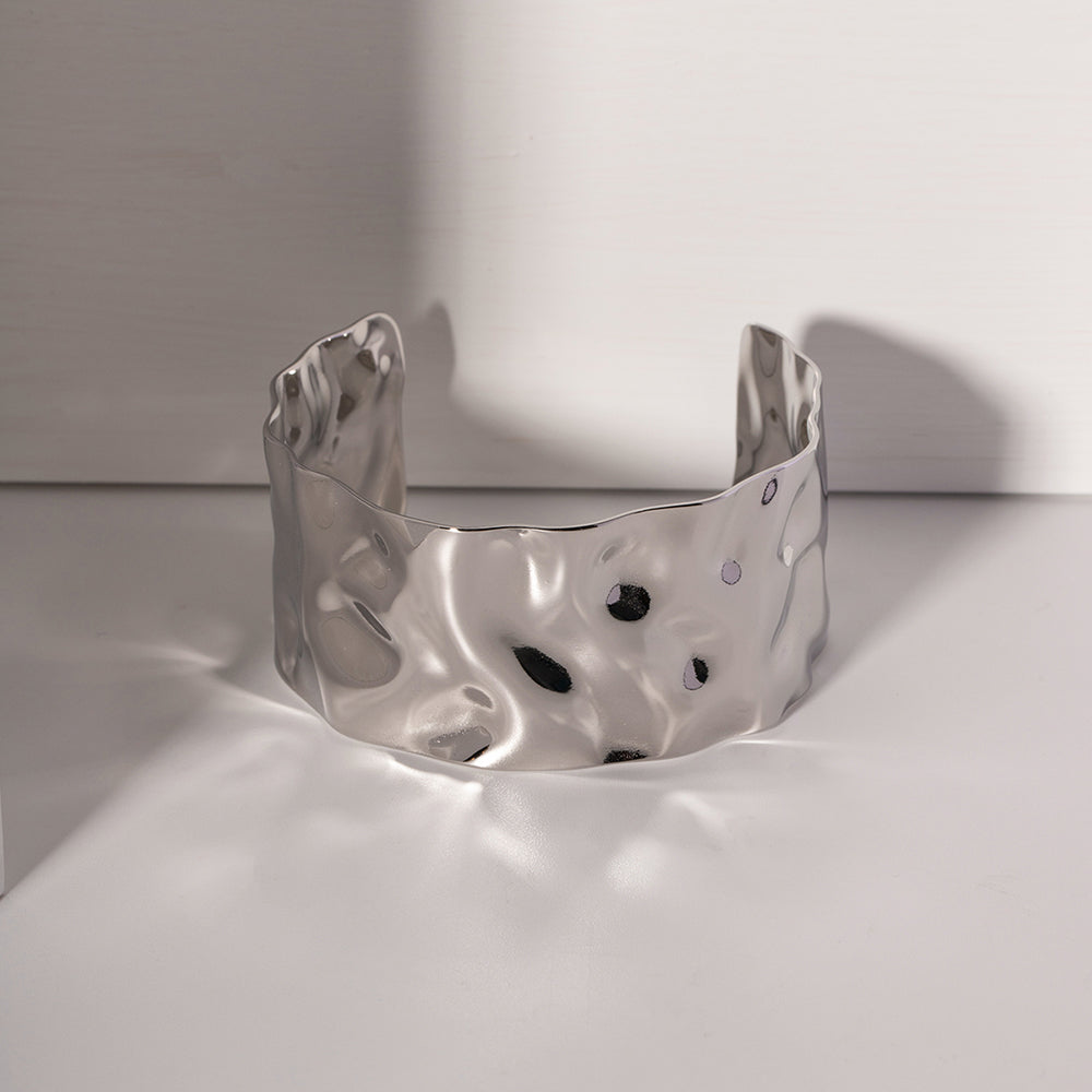 Stylish Silver Hammered Stainless Steel Cuff Bracelet for Women - Trendy Boho Jewelry Gift for Casual Wear & Special Occasions