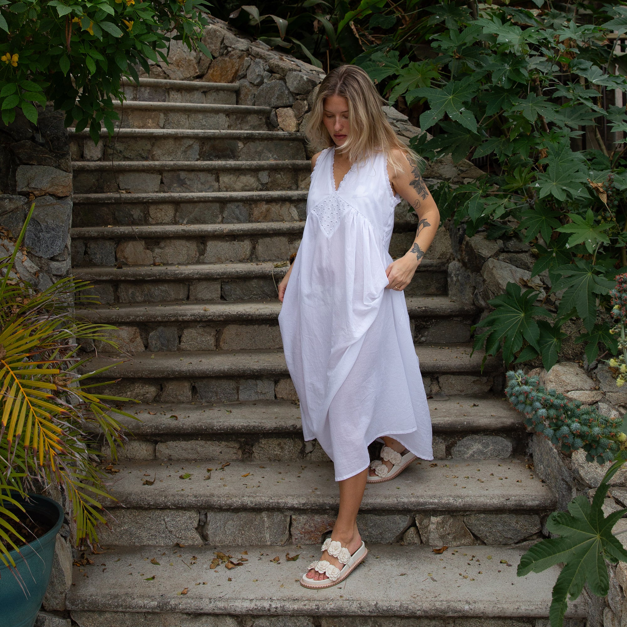 SHERLA Women's White Raffia Sandals - Comfortable Beach & Summer Casual Shoes for Walking, Travel, and Outdoor Activities