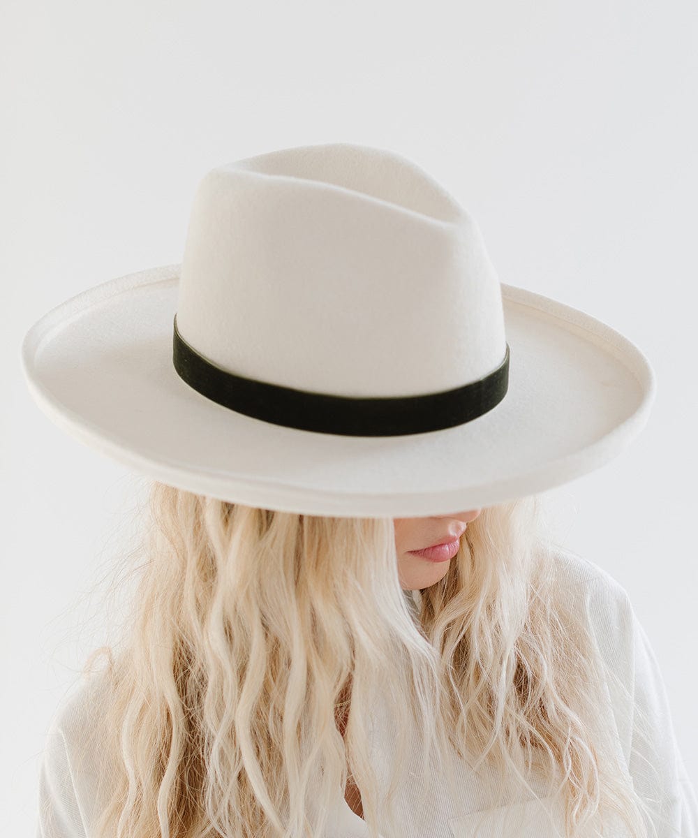Velvet Chain Hat Band for Women & Men - Elegant Hat Accessory for Cowboy Hats, Fedoras & Western Style - Perfect for Weddings, Rodeos & Country Music Events