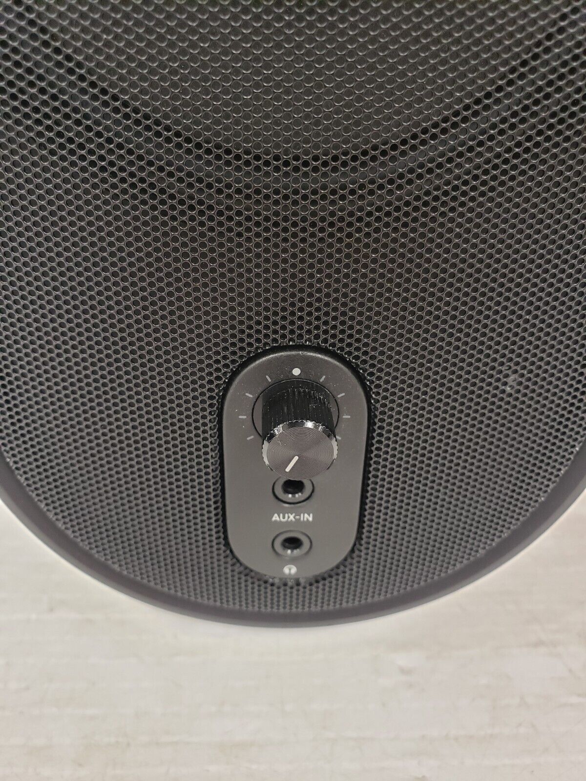 JBL Professional Studio Monitor Speaker - High-Quality Audio for Music Production, DJing, and Home Recording Studios