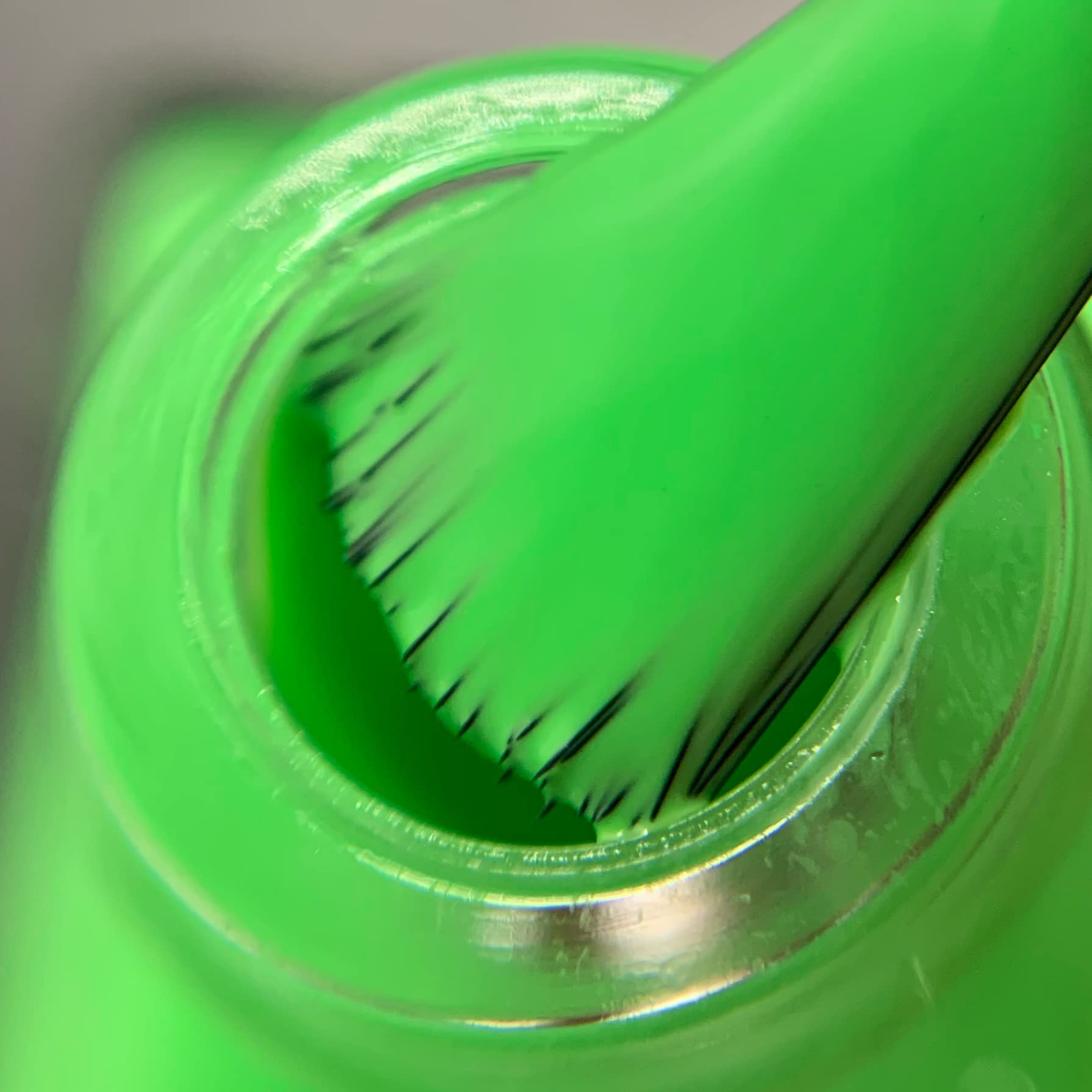 Pastel Neon Green Nail Polish - Long Lasting Vegan & Non-Toxic Nail Lacquer - Perfect for Summer Nails, Parties & Gel Manicures