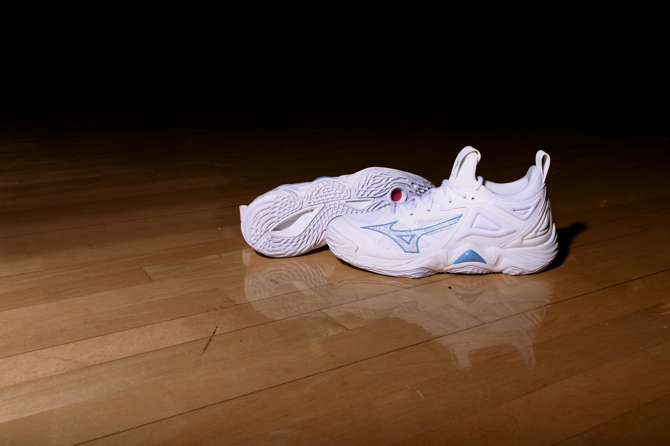 Mizuno Wave Momentum 3 Volleyball Shoes for Women - Lightweight Court Shoes with Superior Cushioning & Traction - Perfect for Indoor Volleyball, Training & Competitive Play