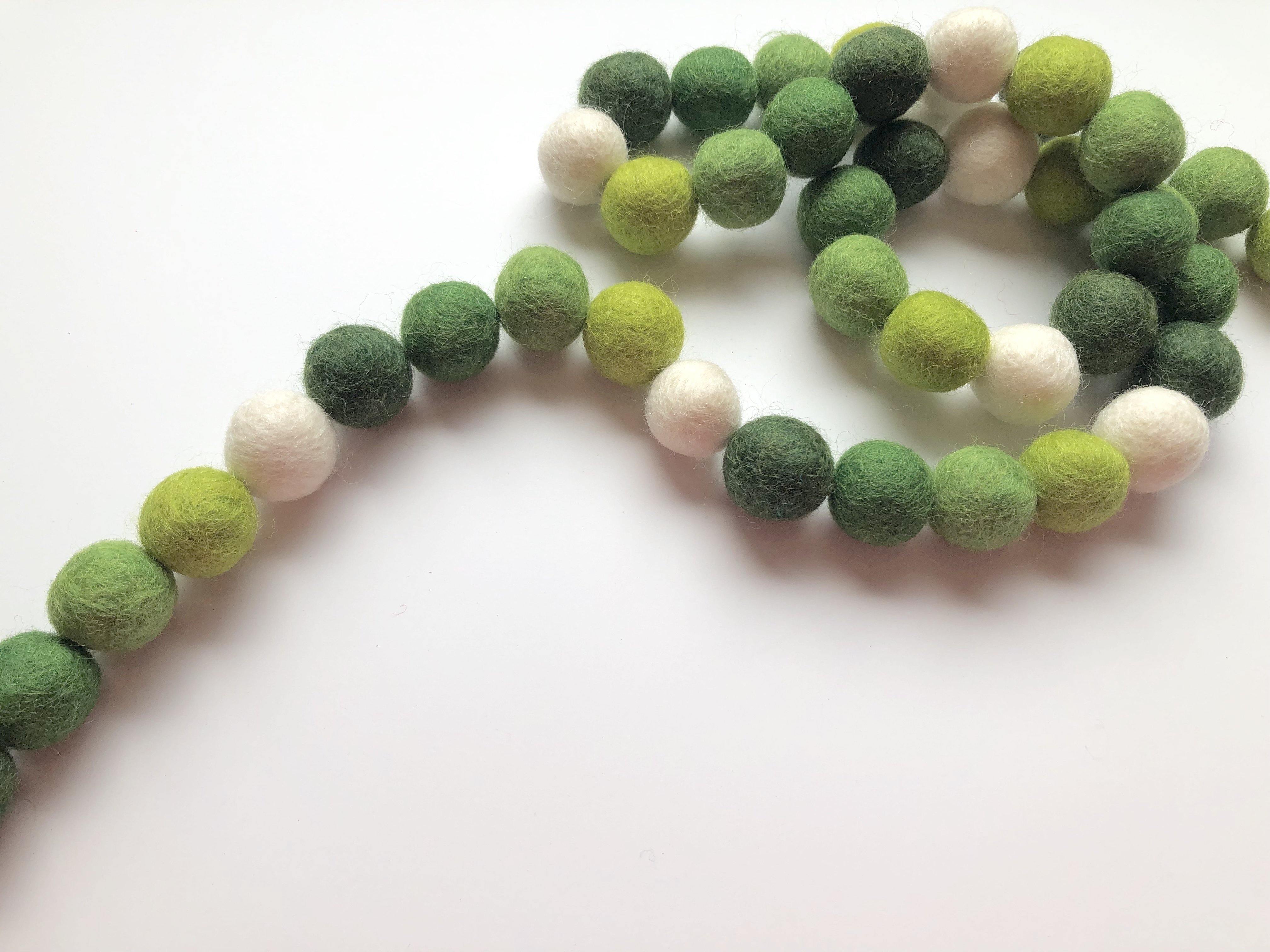 Green Ombre Garland - Elegant Gradient Leaf Decor for Weddings, Parties & Home Decor | Perfect for Indoor & Outdoor Events